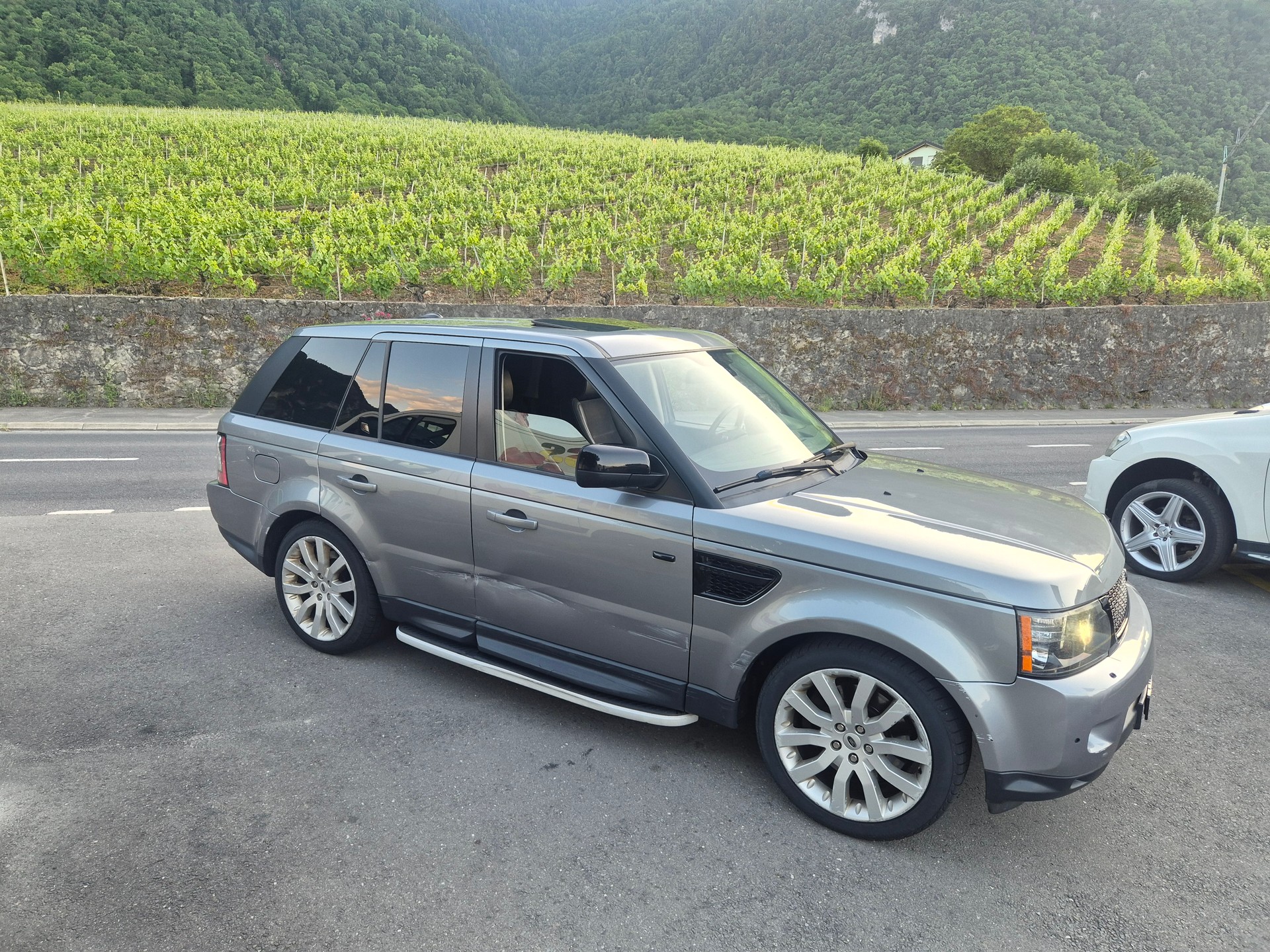 LAND ROVER Range Rover Sport 3.0 TDV6 HSE Automatic-image-4