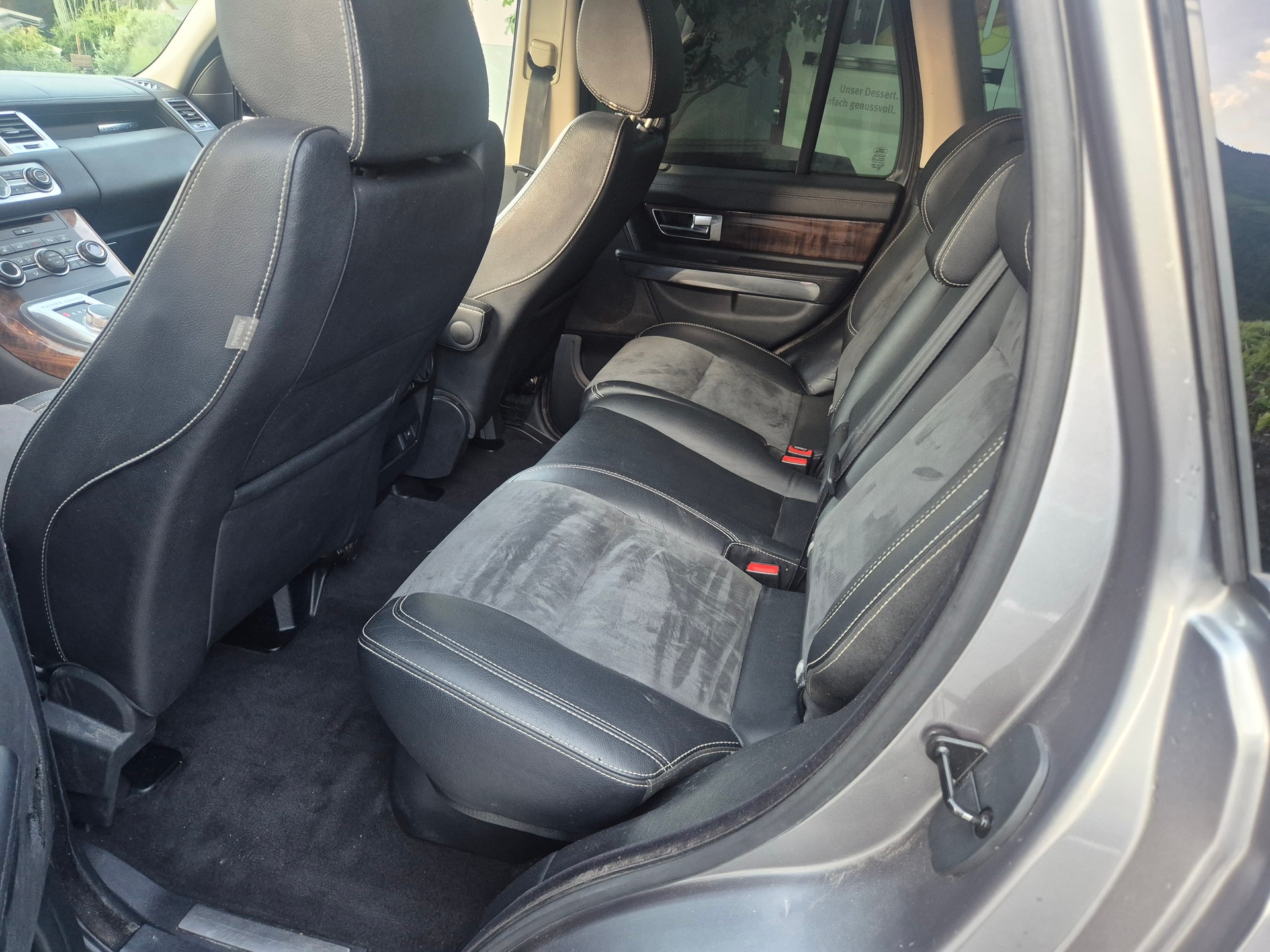 LAND ROVER Range Rover Sport 3.0 TDV6 HSE Automatic-image-6