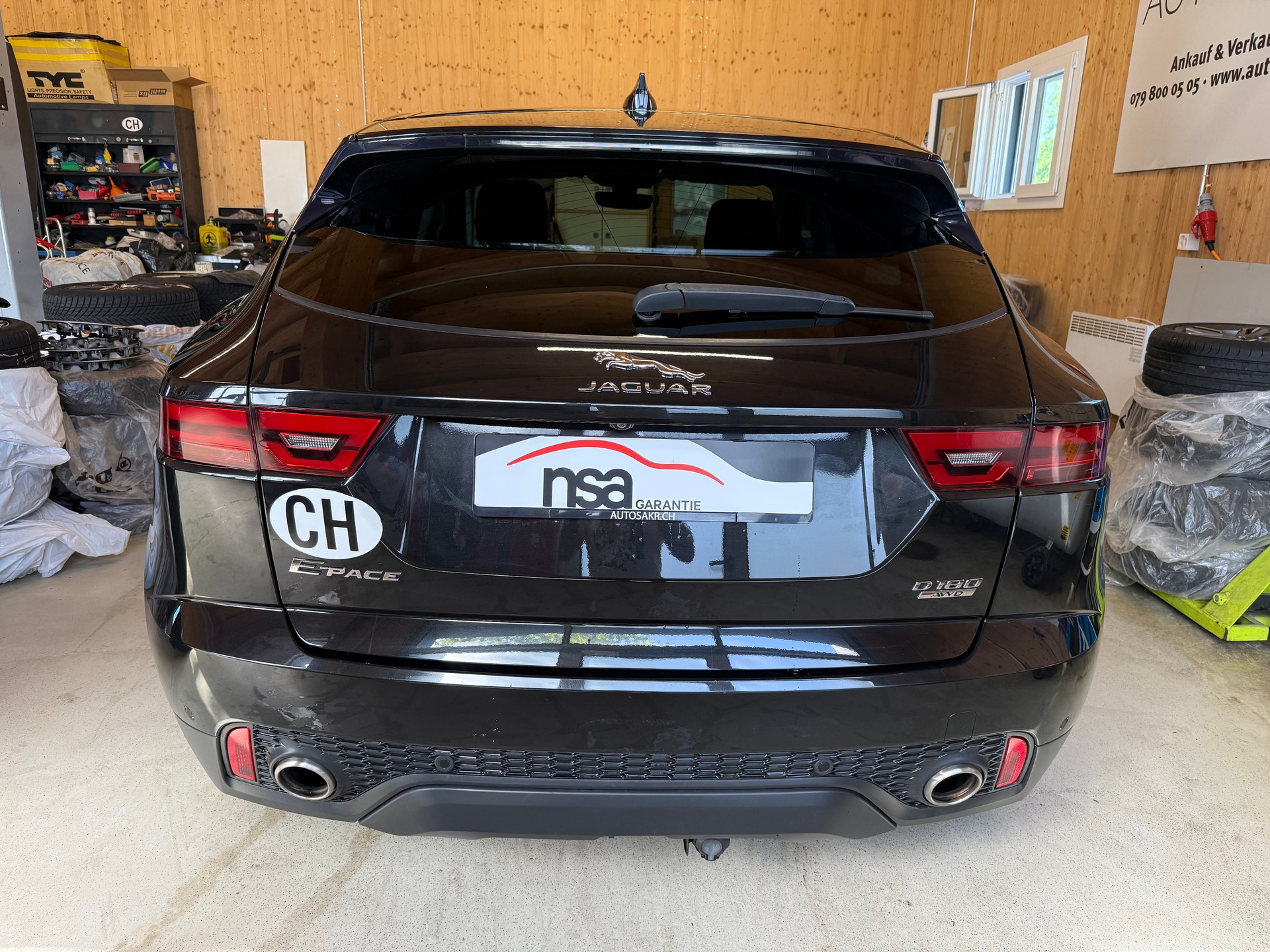 JAGUAR E-Pace 2.0d D180 S AWD Automatik-image-4