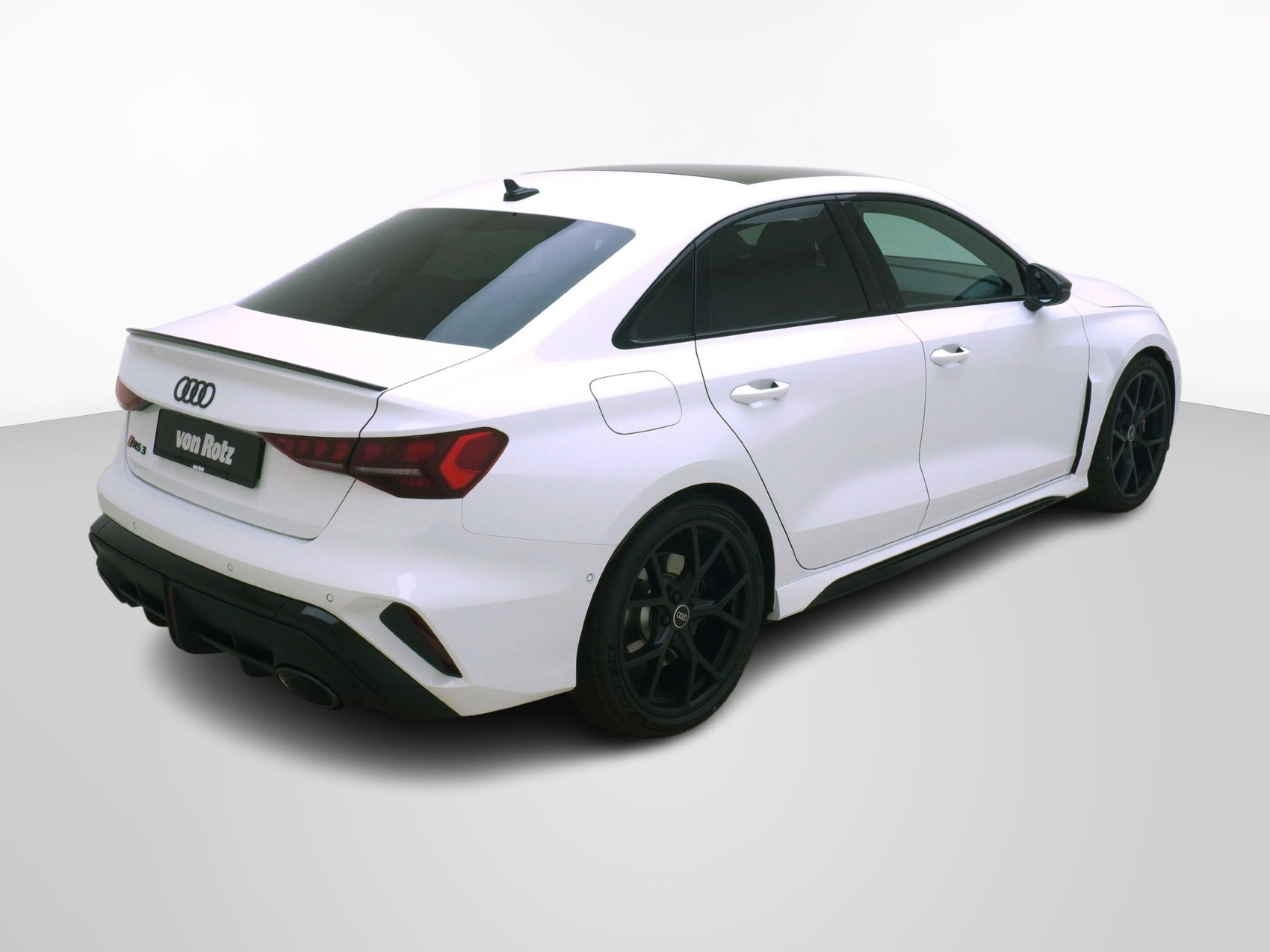 AUDI RS3 Limousine 2.5 TFSI quattro S-Tronic-image-4