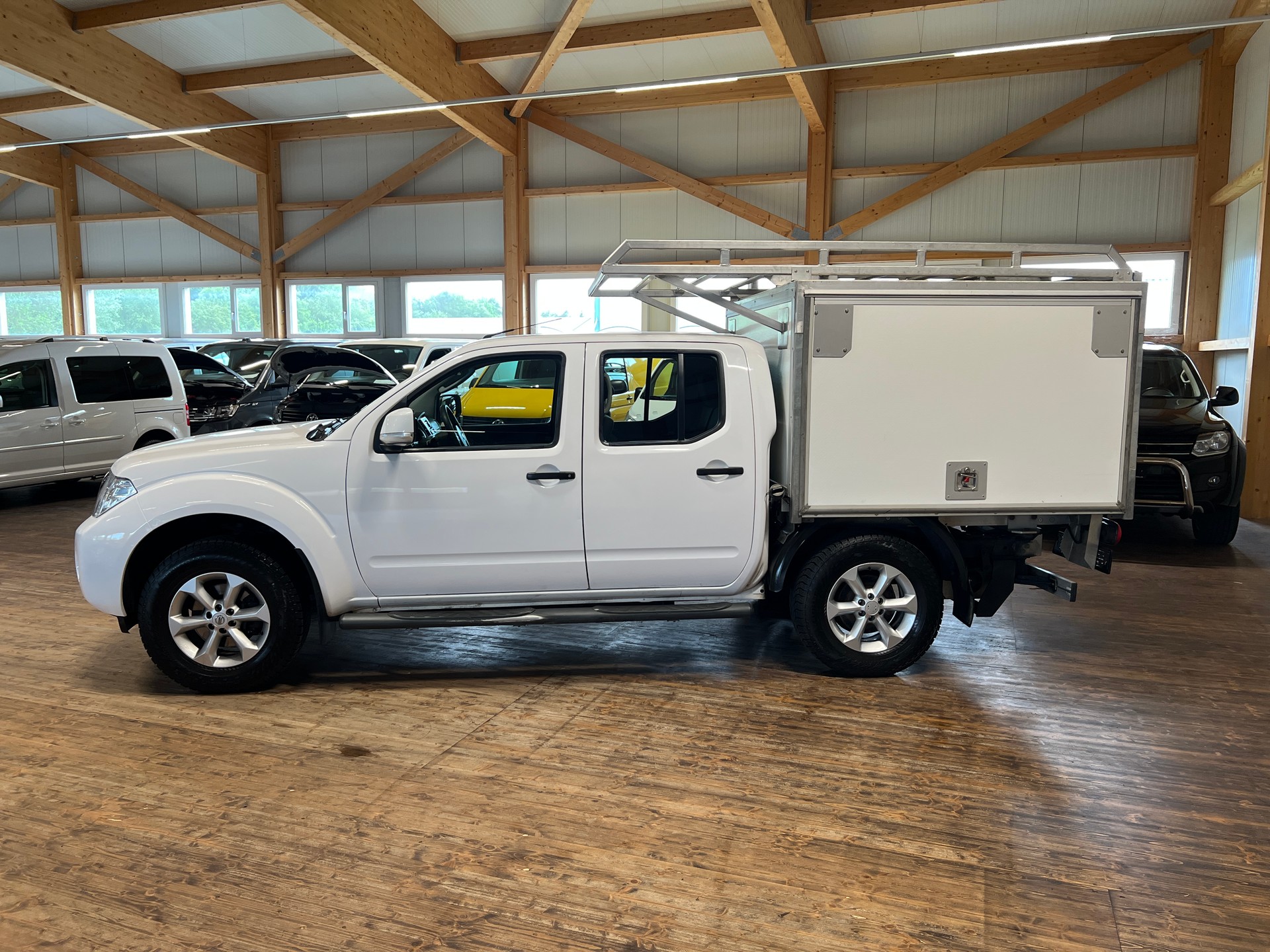 NISSAN Navara Double Cab SE 2.5 dCi 4WD LB Automat-image-8