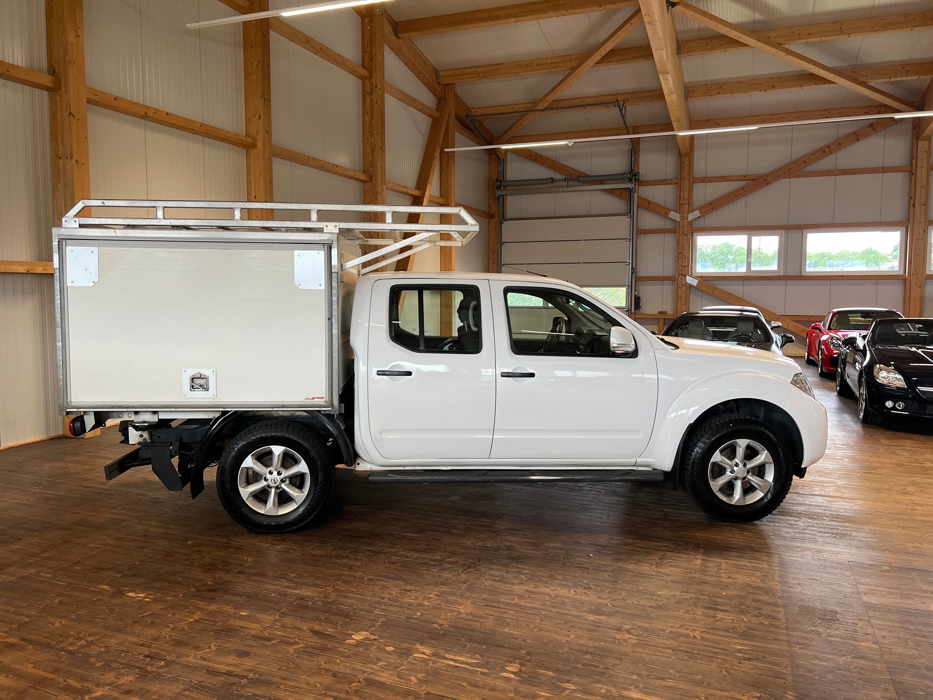 NISSAN Navara Double Cab SE 2.5 dCi 4WD LB Automat-showroom-element-3