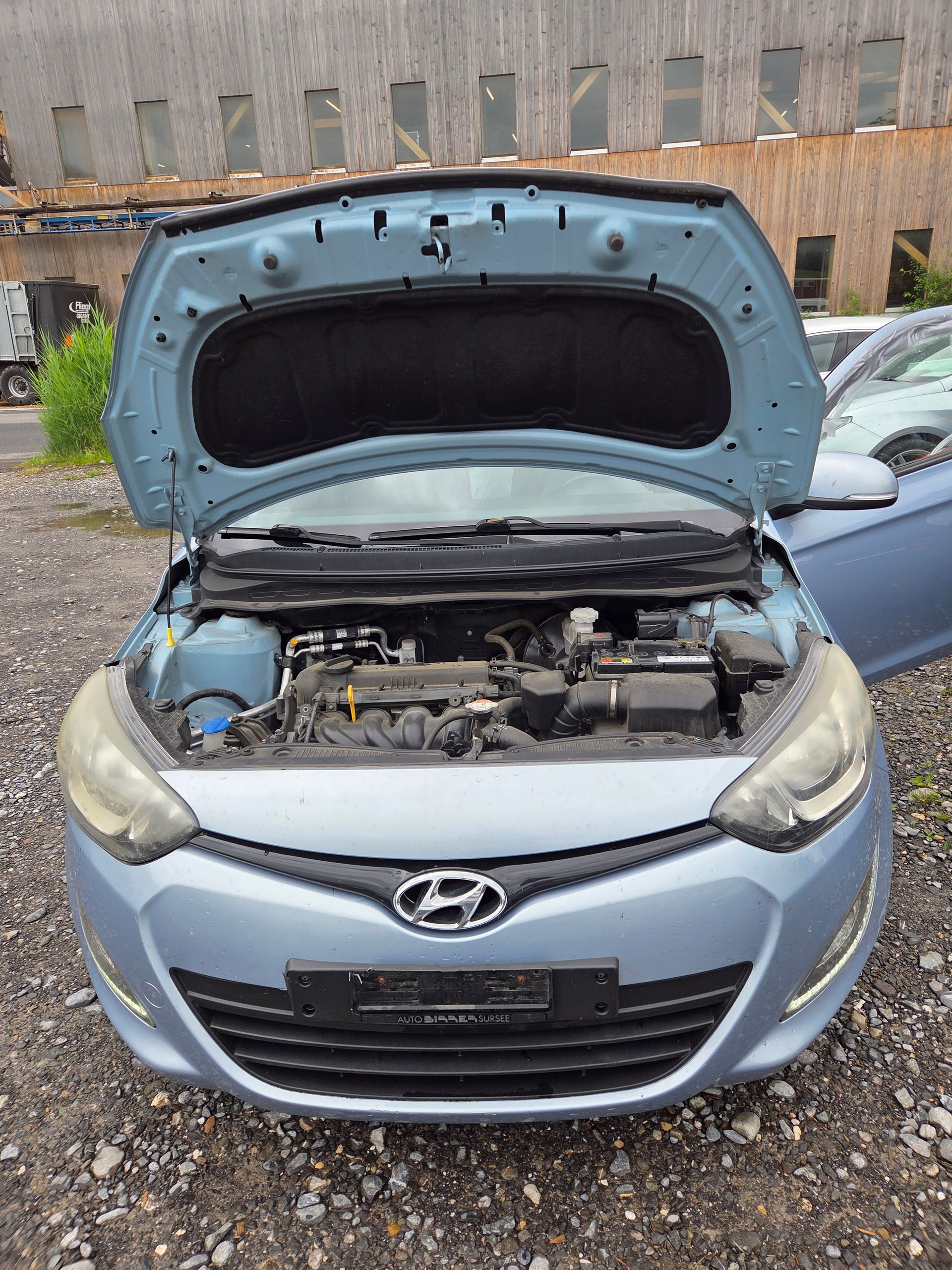 HYUNDAI i20 1.4 Style-image-9