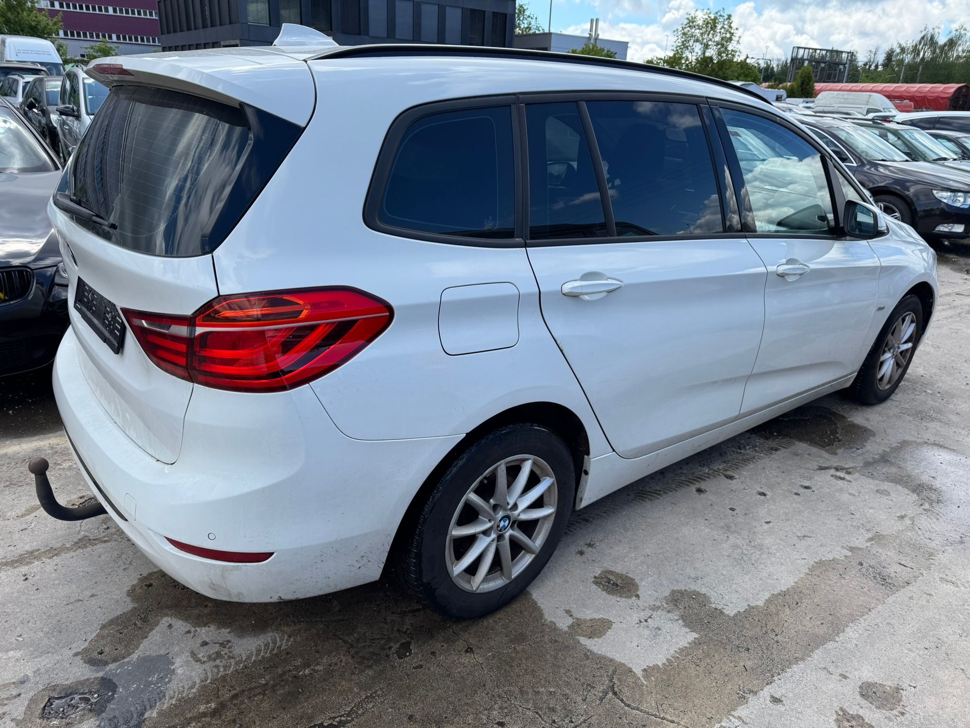 BMW 218d Gran Tourer Steptronic-image-3
