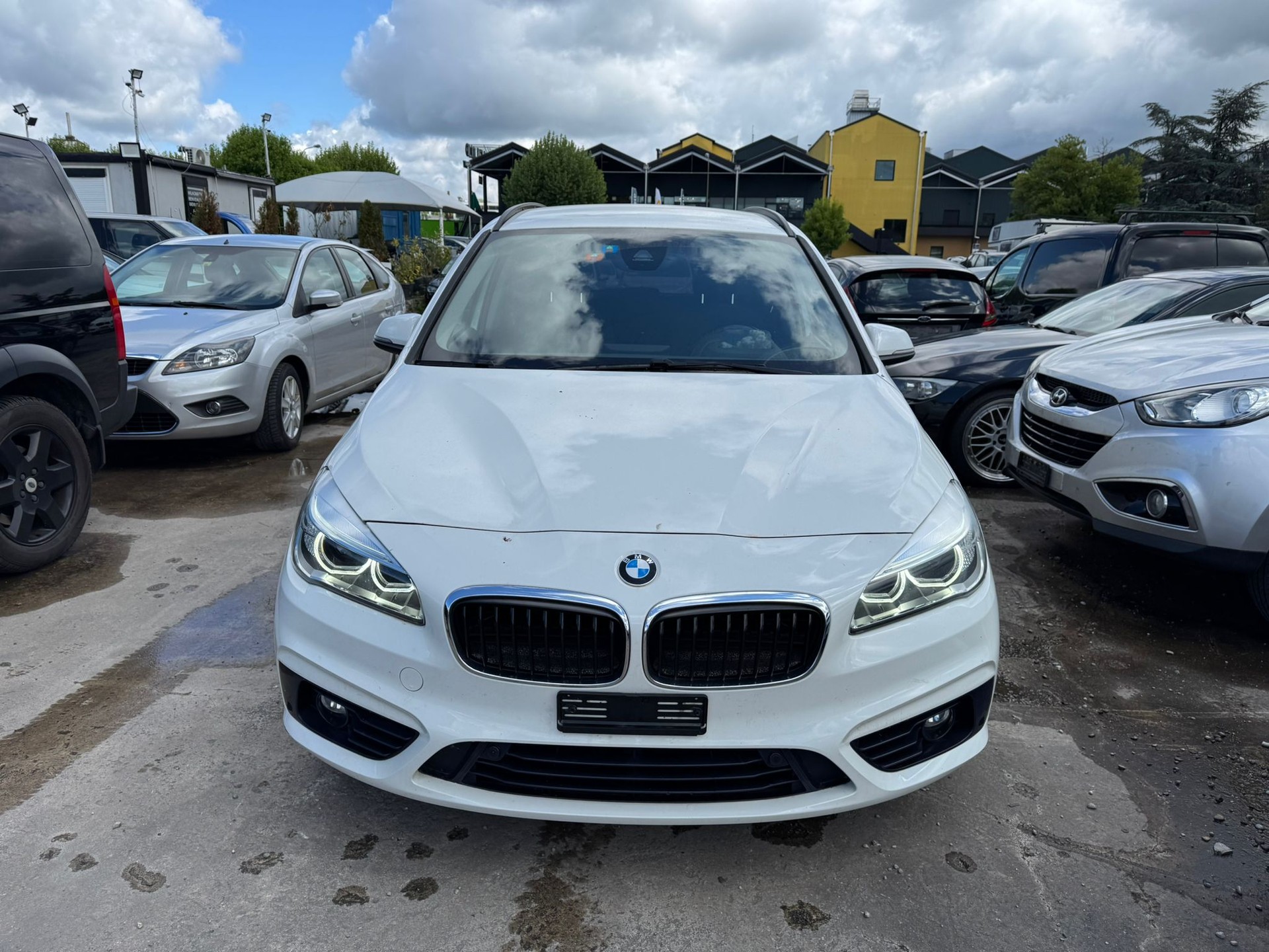 BMW 218d Gran Tourer Steptronic-image-1