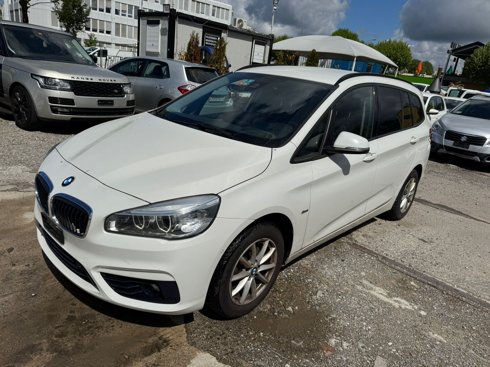 BMW 218d Gran Tourer Steptronic-image-2