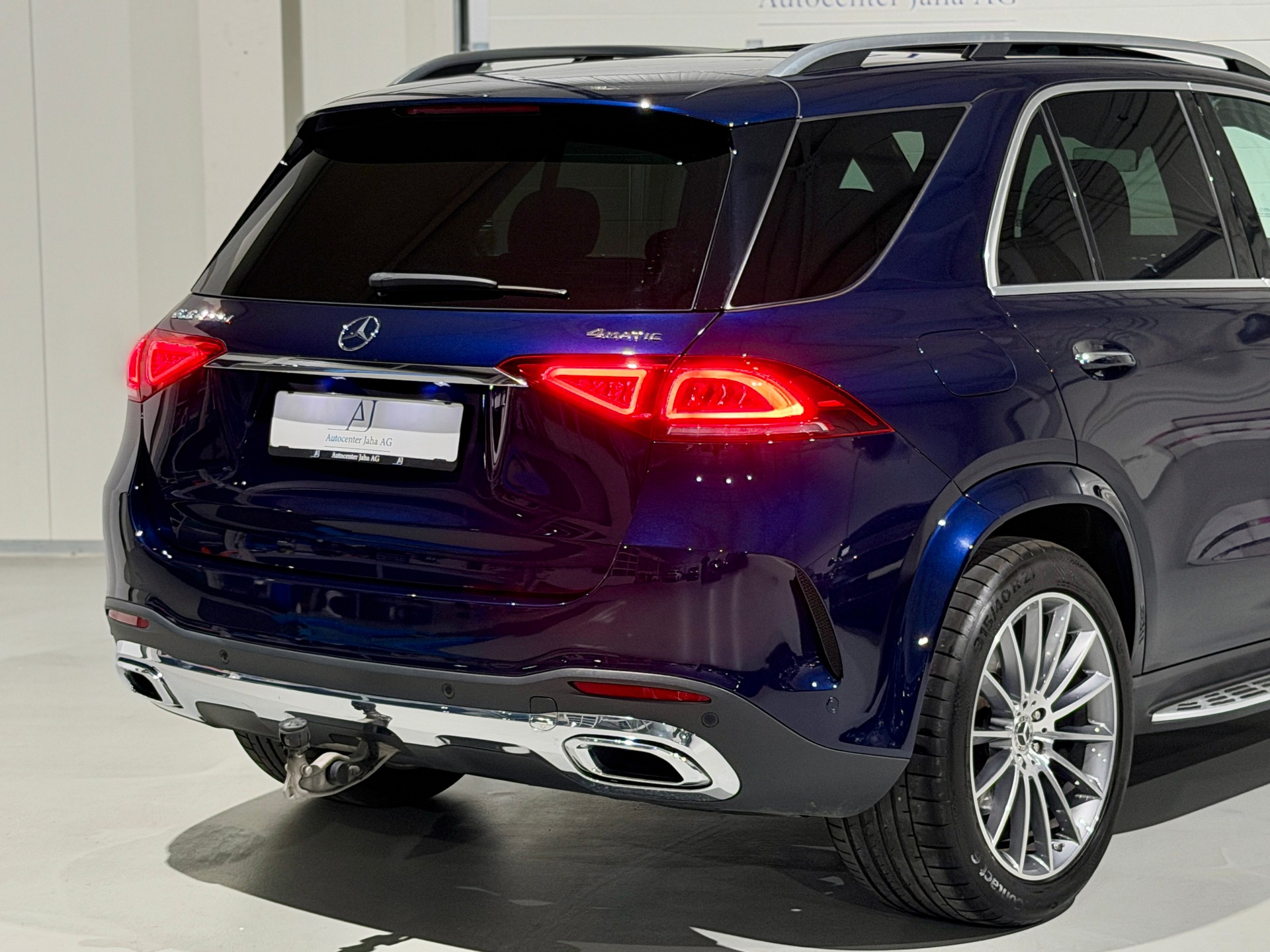 MERCEDES-BENZ GLE 400 d 4Matic AMG Line 9G-Tronic (CH) AHK 2.7T-image-5