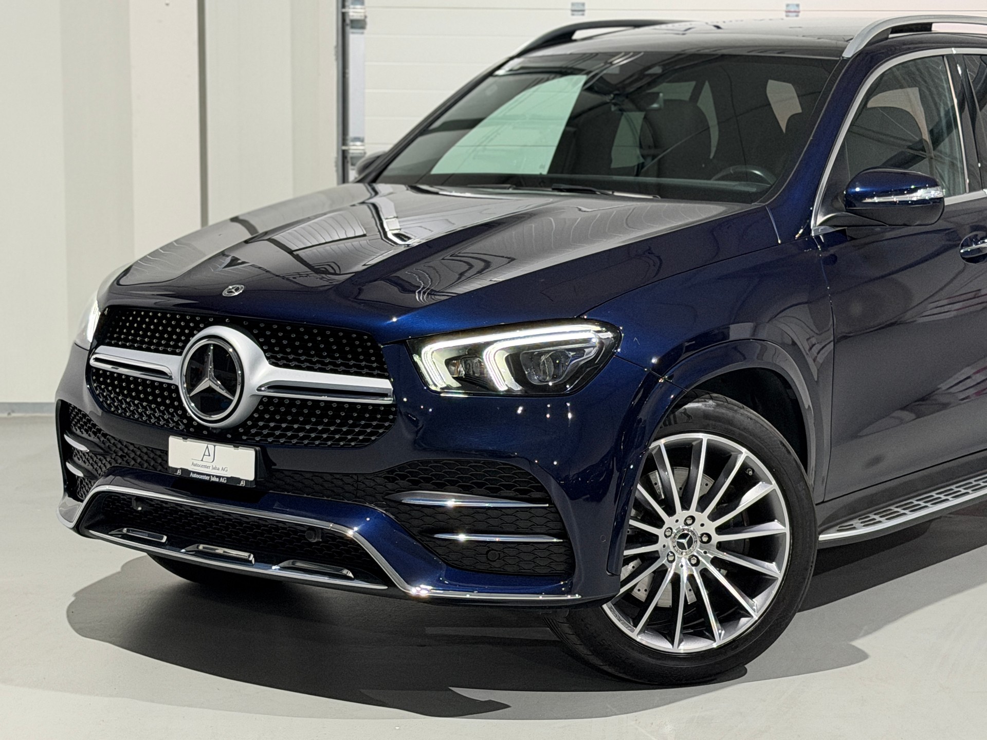 MERCEDES-BENZ GLE 400 d 4Matic AMG Line 9G-Tronic (CH) AHK 2.7T-showroom-element-1