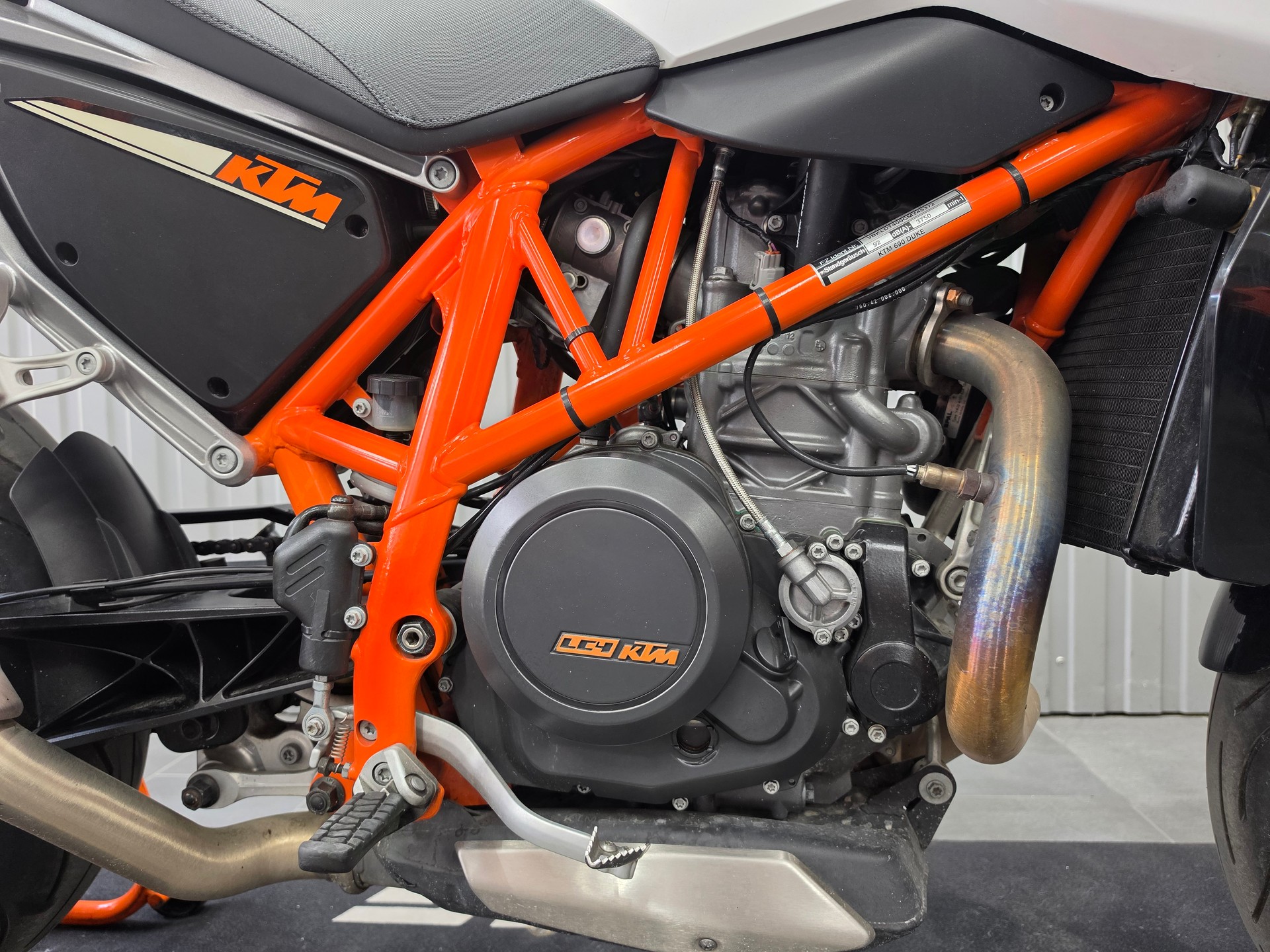 KTM 690 Duke ABS (35kW)-image-5