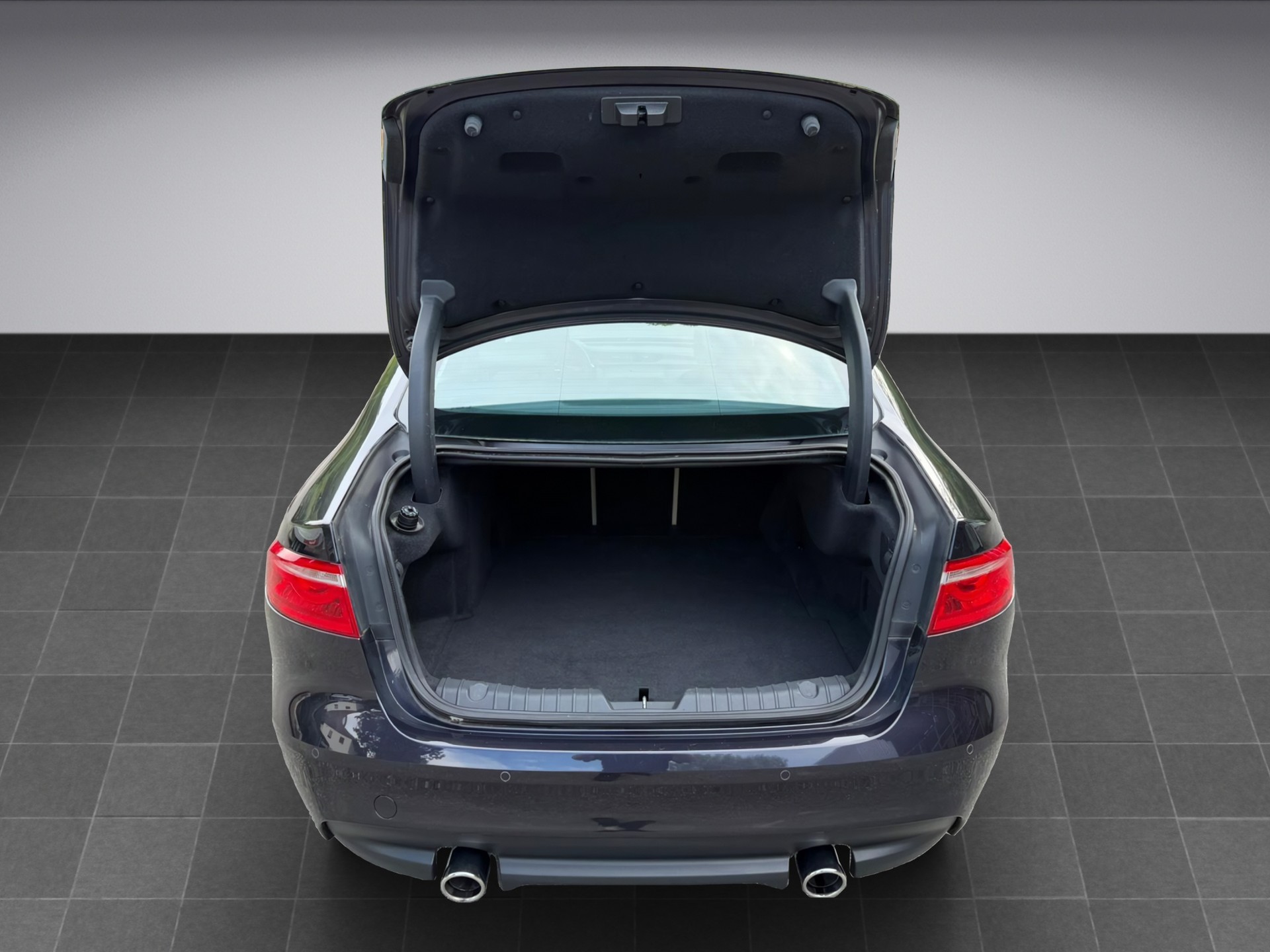 JAGUAR XF 30d Portfolio Automatic * Diesel * V6 * 300PS *-image-16