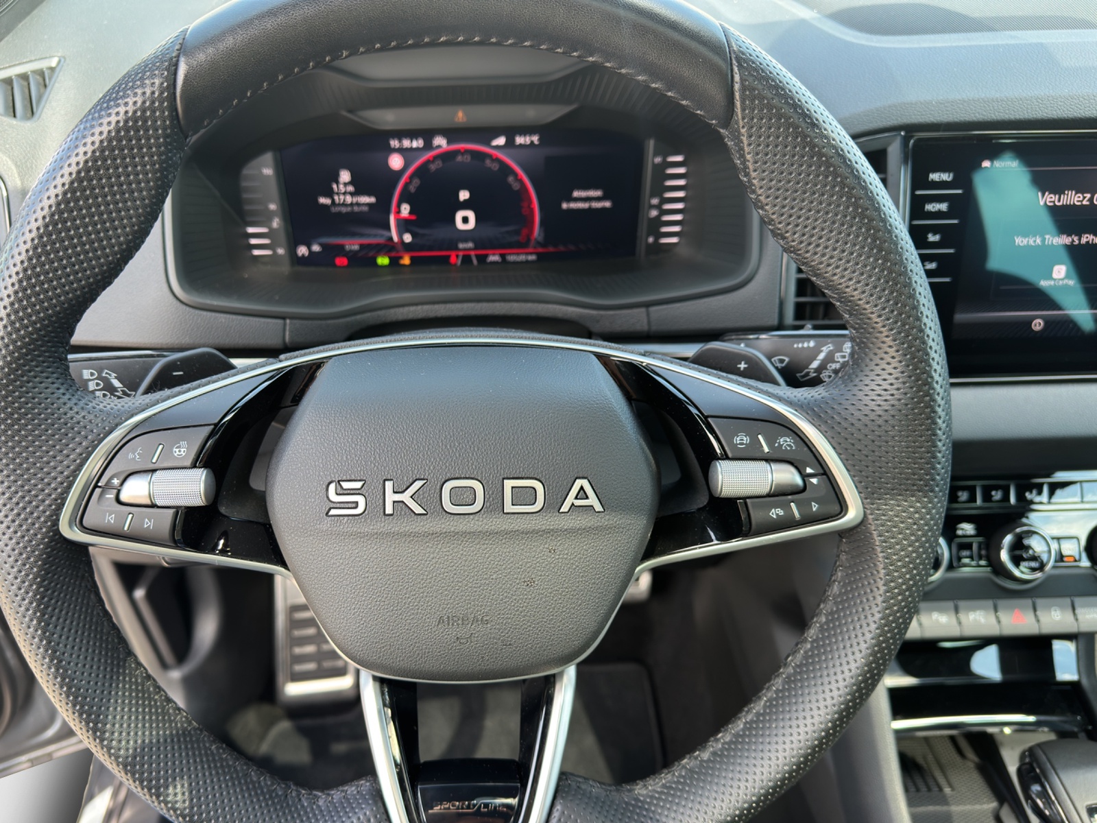 SKODA Karoq 2.0 TSI SportLine 4x4 DSG-image-11