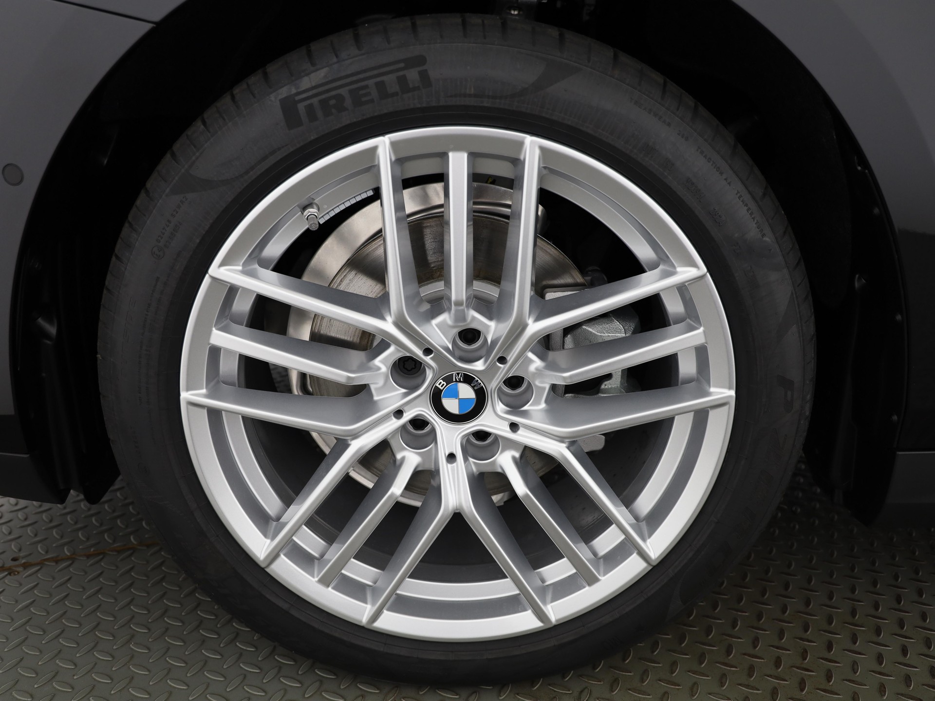BMW 520d xDrive Touring-image-6
