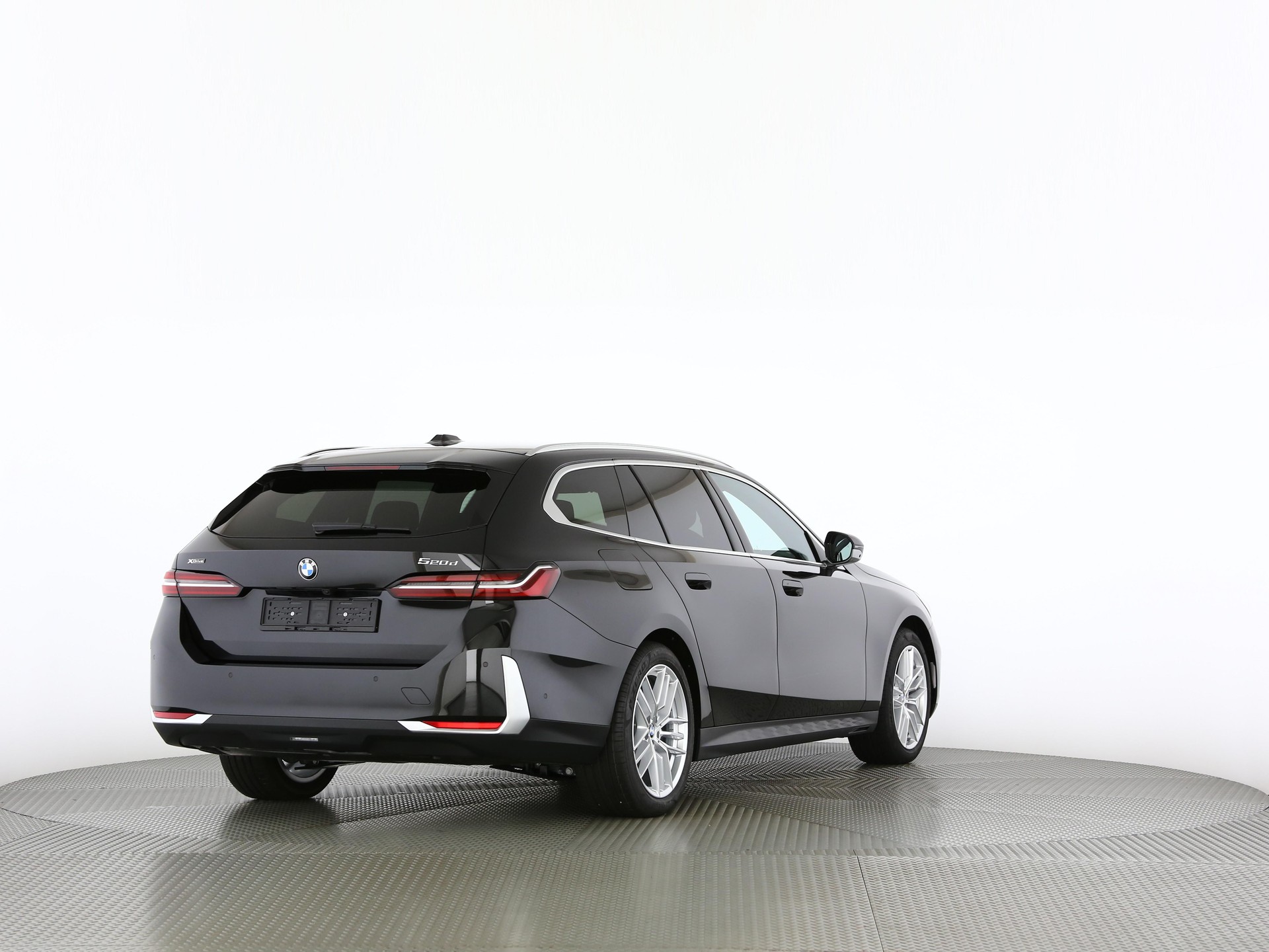 BMW 520d xDrive Touring-showroom-element-2