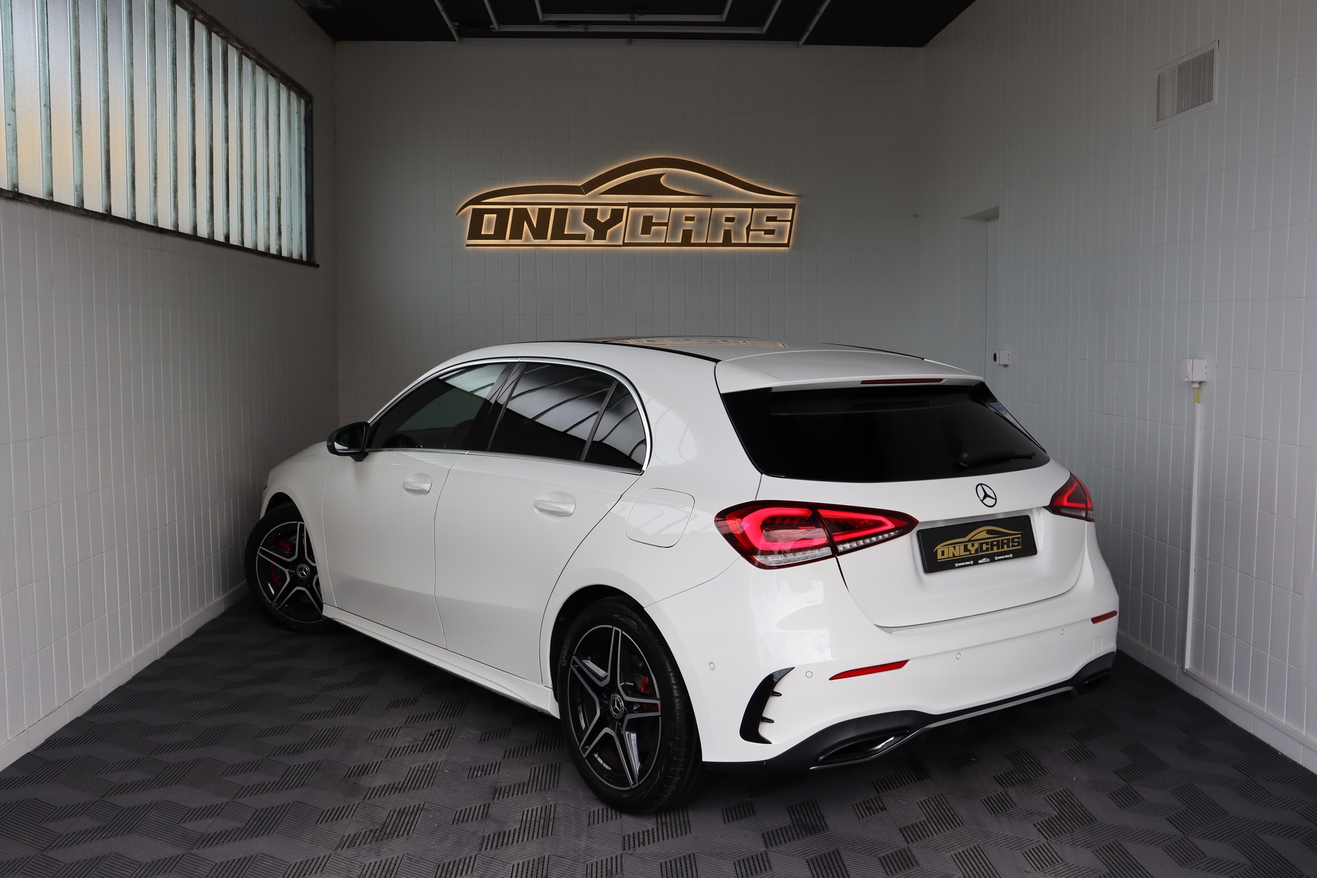 MERCEDES-BENZ A 250 AMG Line 7G-DCT-image-20
