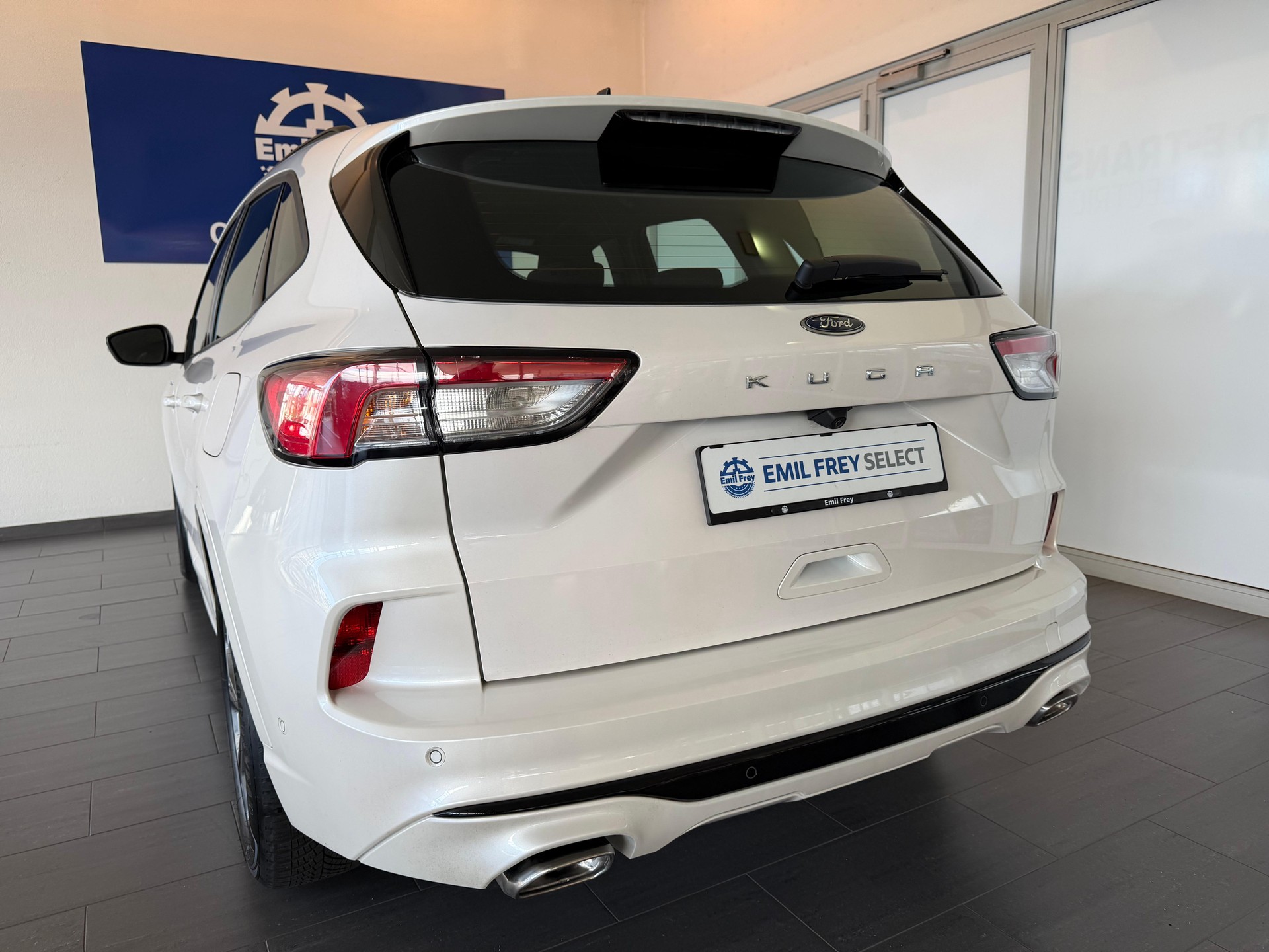 FORD Kuga 2.0 EcoBlue ST-Line-showroom-element-3