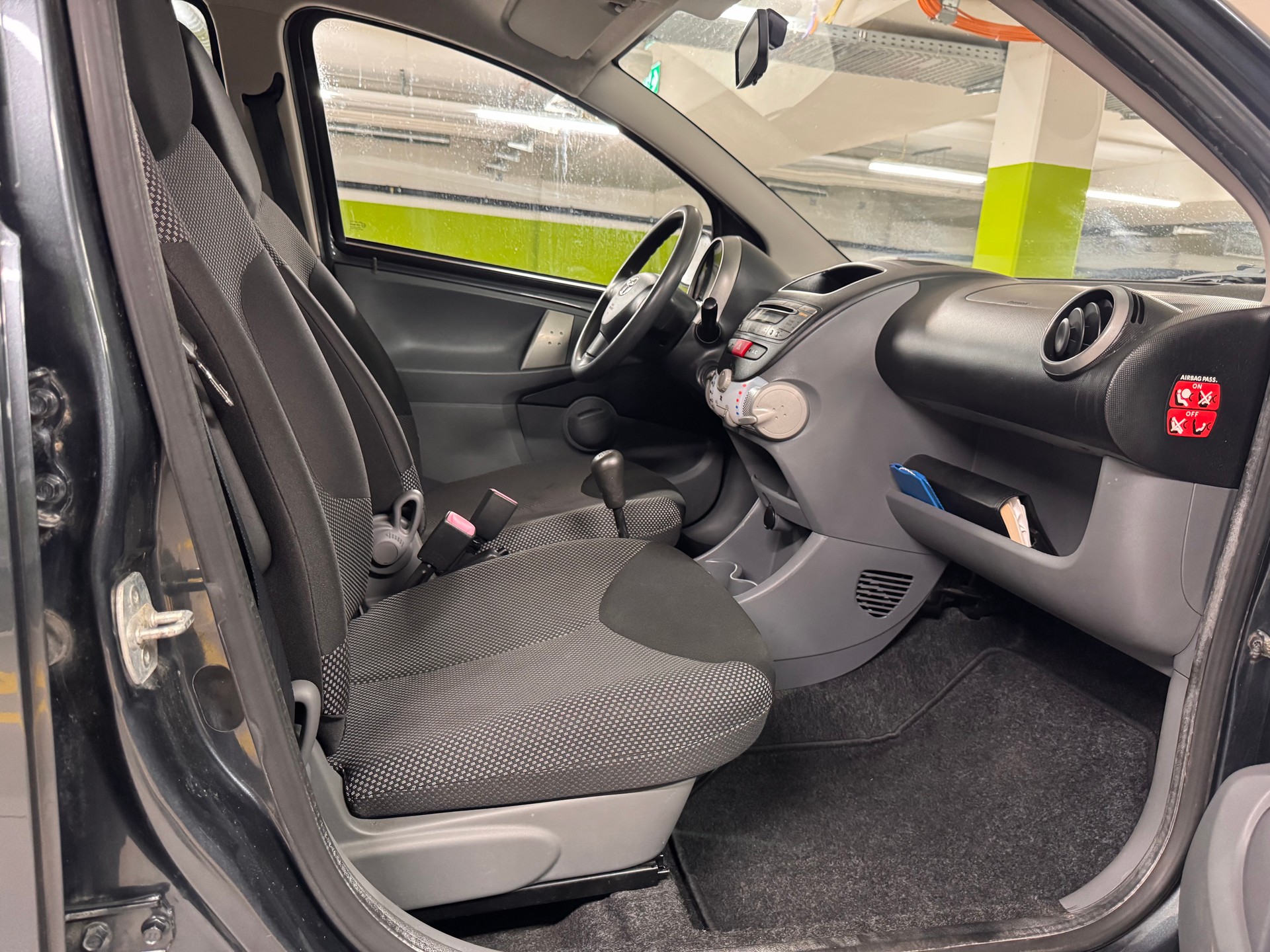 TOYOTA Aygo 1.0 Linea Luna-image-12
