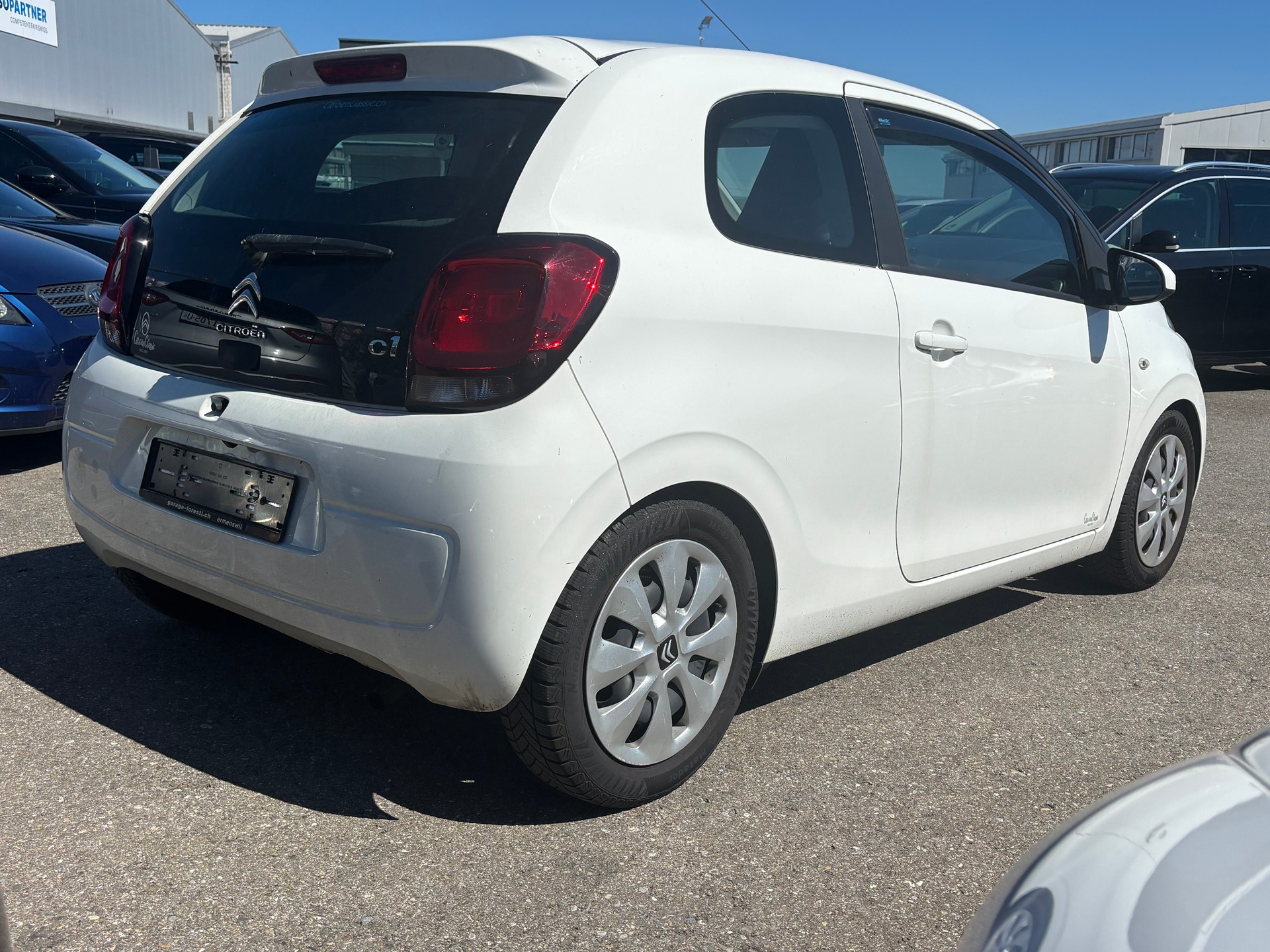 CITROEN C1 1.2 VTi Shine-showroom-element-3