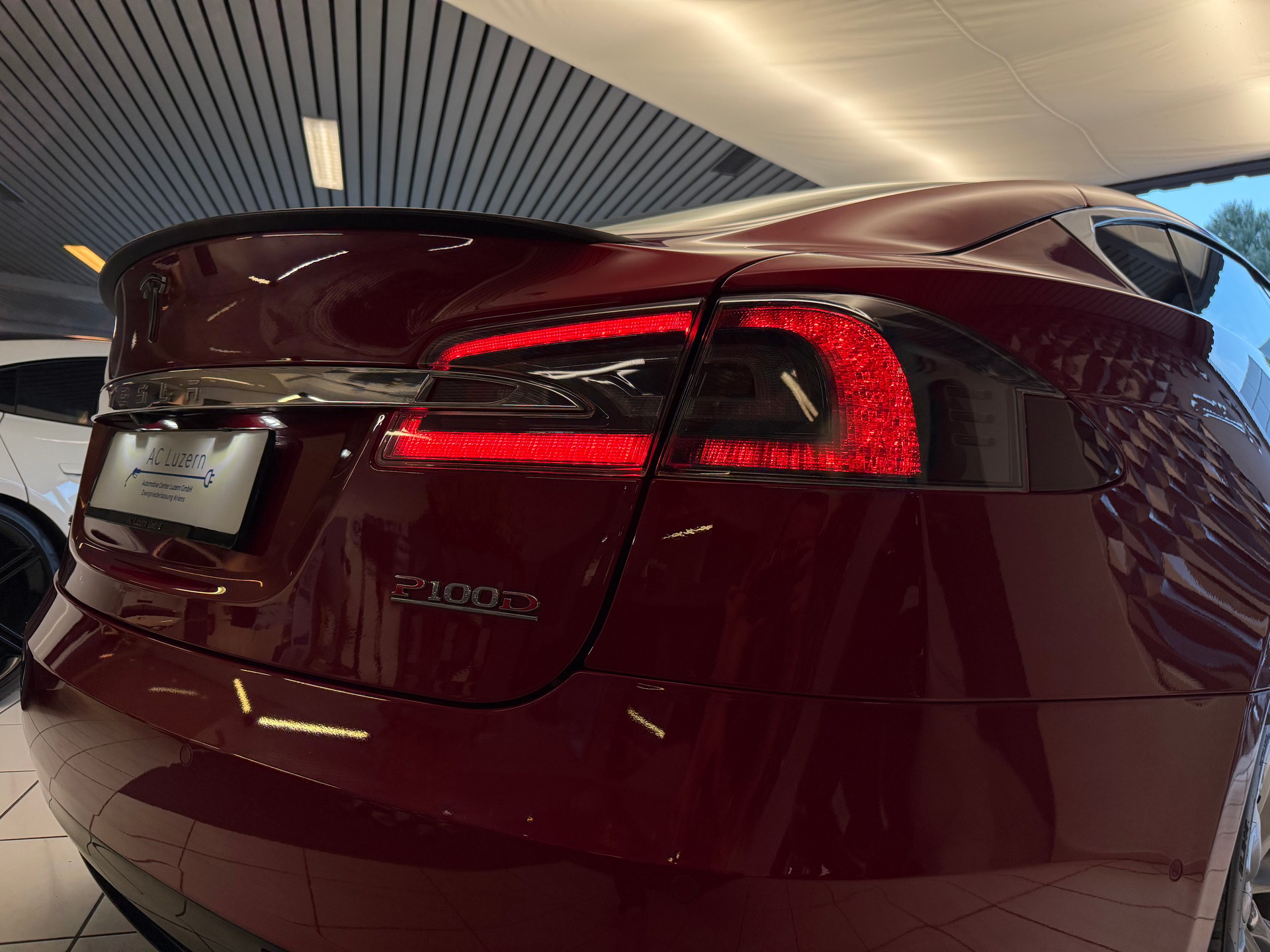 TESLA Model S 100 D Performance-image-23