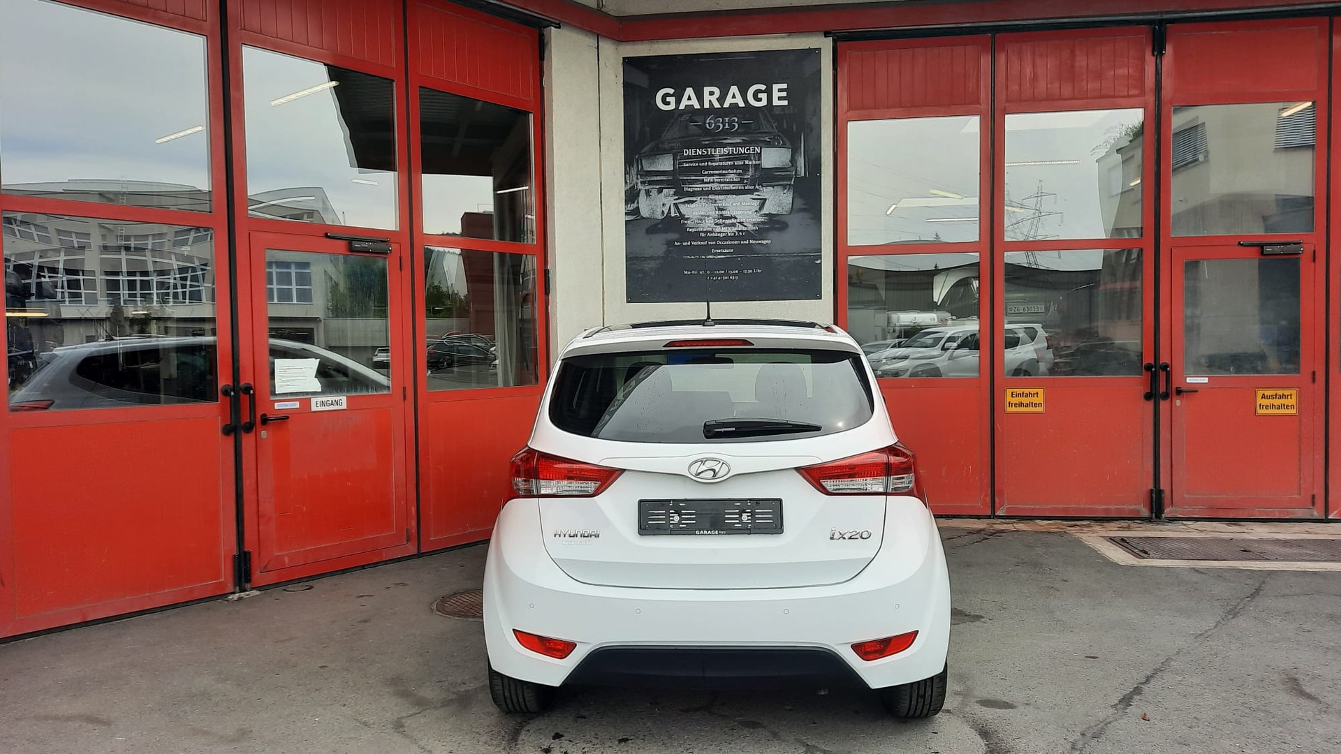 HYUNDAI iX20 1.6 Premium Automatic-showroom-element-2