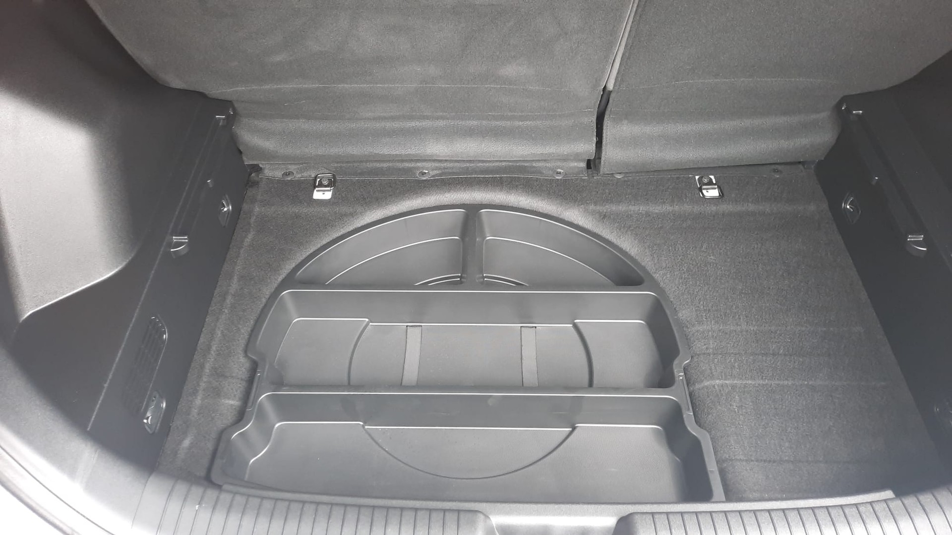 HYUNDAI iX20 1.6 Premium Automatic-image-6