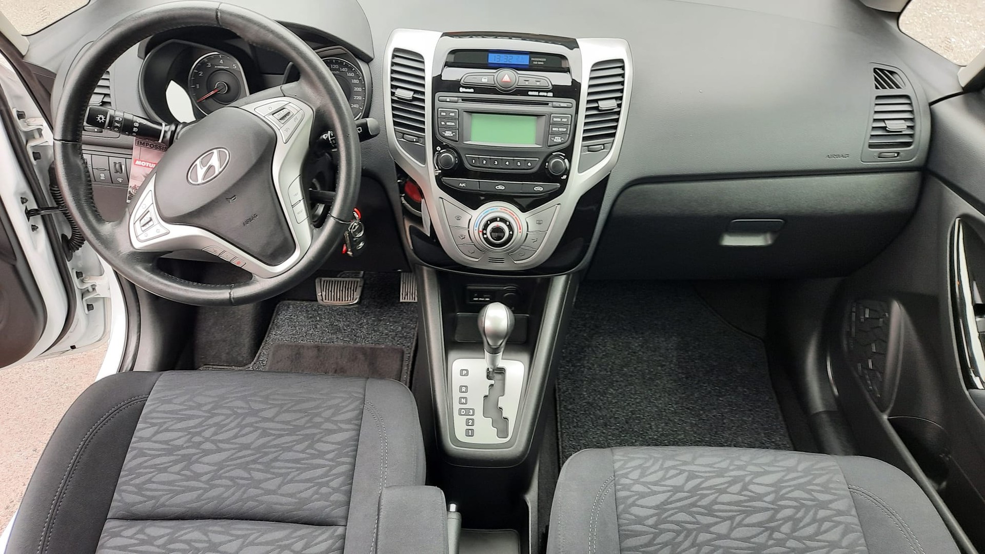 HYUNDAI iX20 1.6 Premium Automatic-image-7