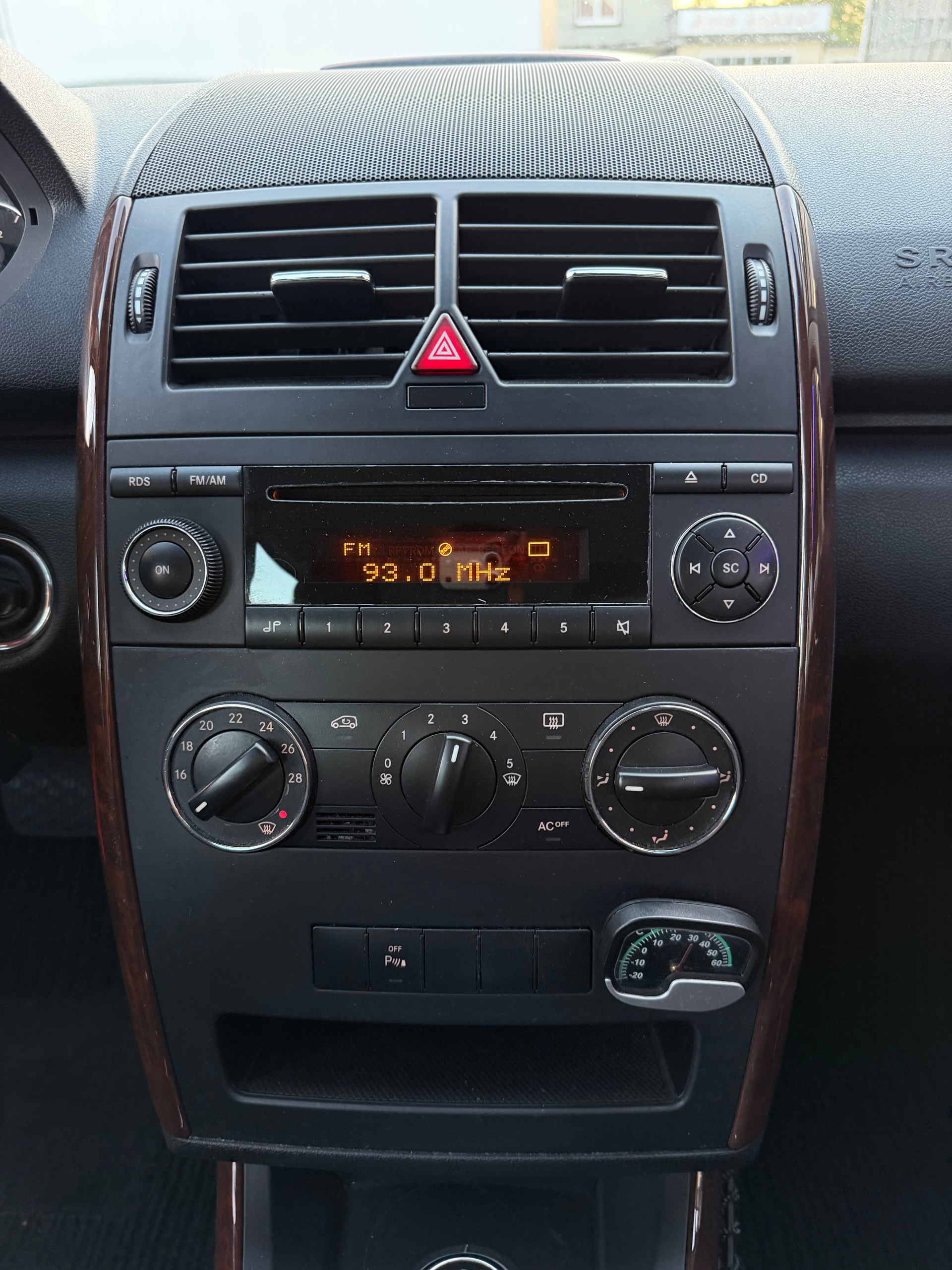 MERCEDES-BENZ A 170 Elégance PolarStar-image-11