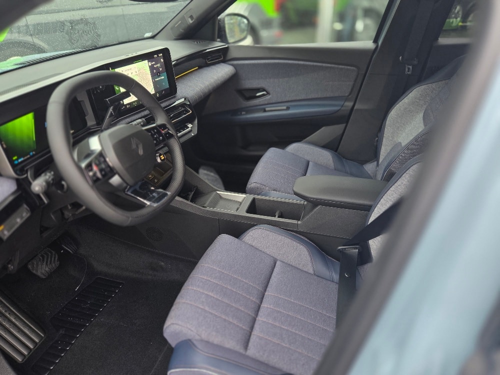 RENAULT R4 E-Tech Comfort Range 52 kWh Techno-image-7