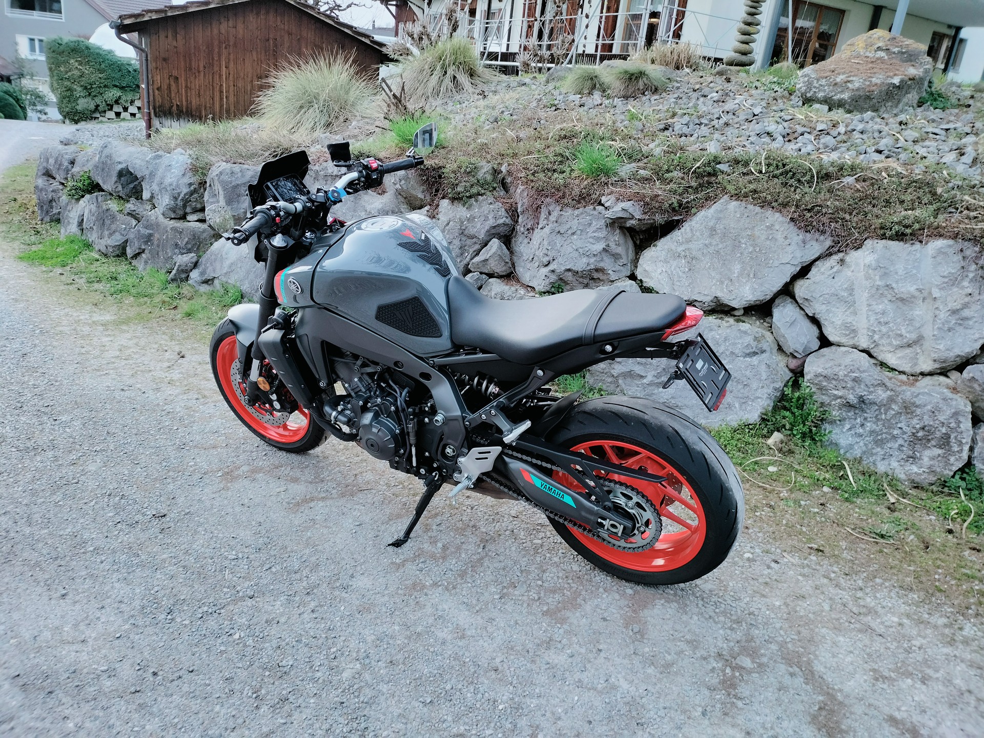 YAMAHA MT-09-image-4