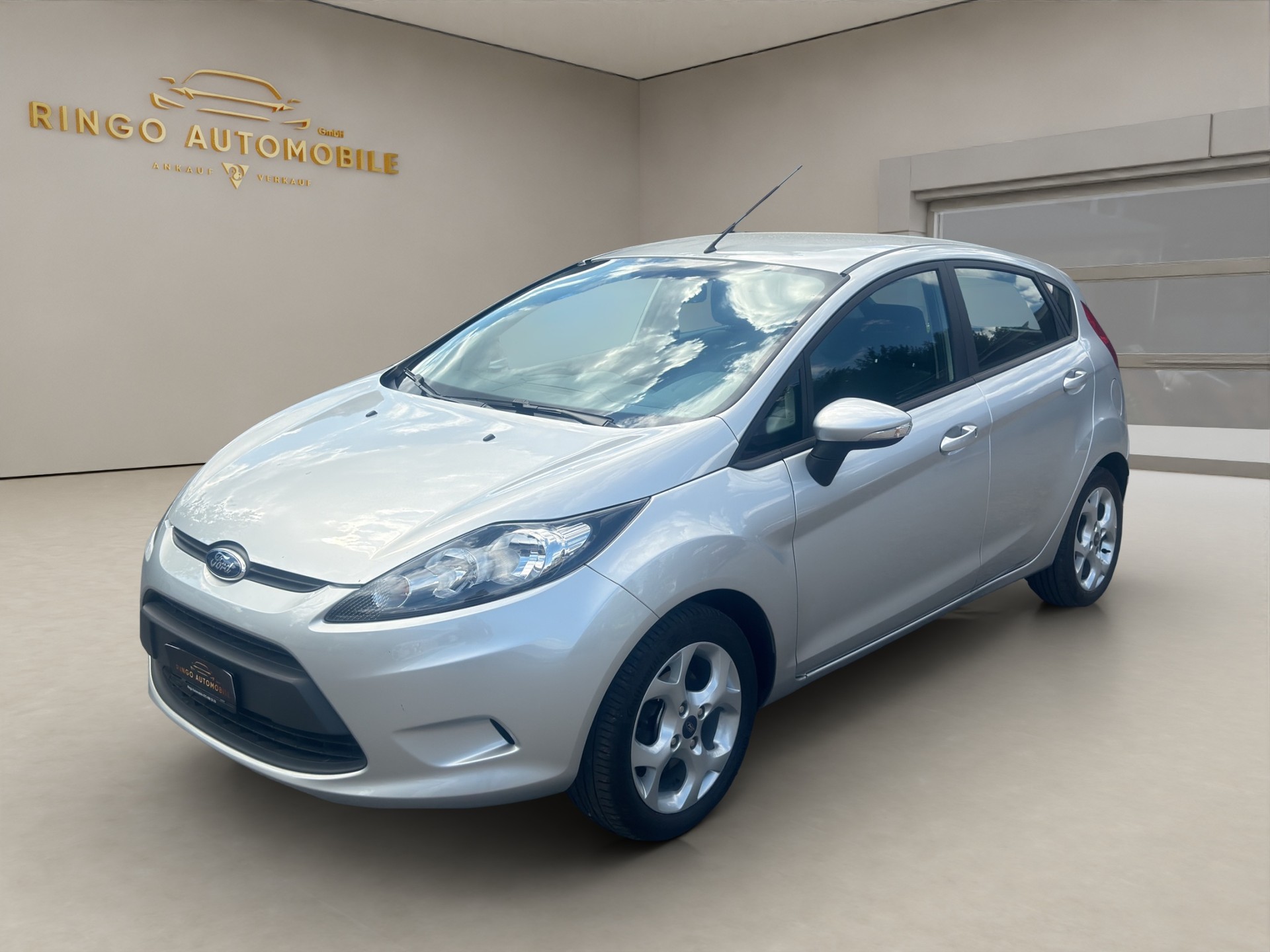 FORD Fiesta 1.4 16V Trend Automatic-showroom-element-2