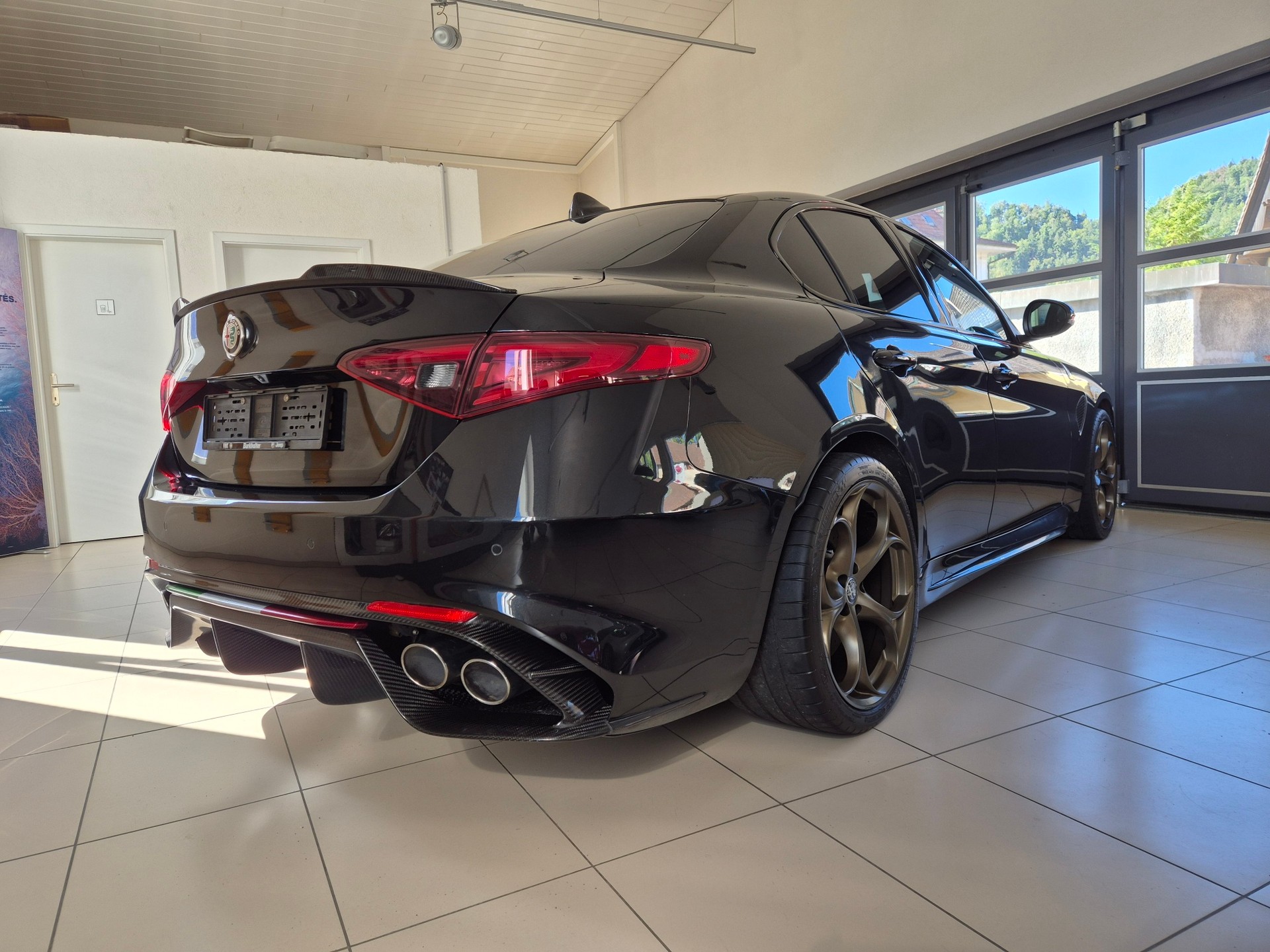 ALFA ROMEO Giulia 2.9 V6 Quadrifoglio Automatic 10 ANS SWISS FREE SERVICE-showroom-element-3