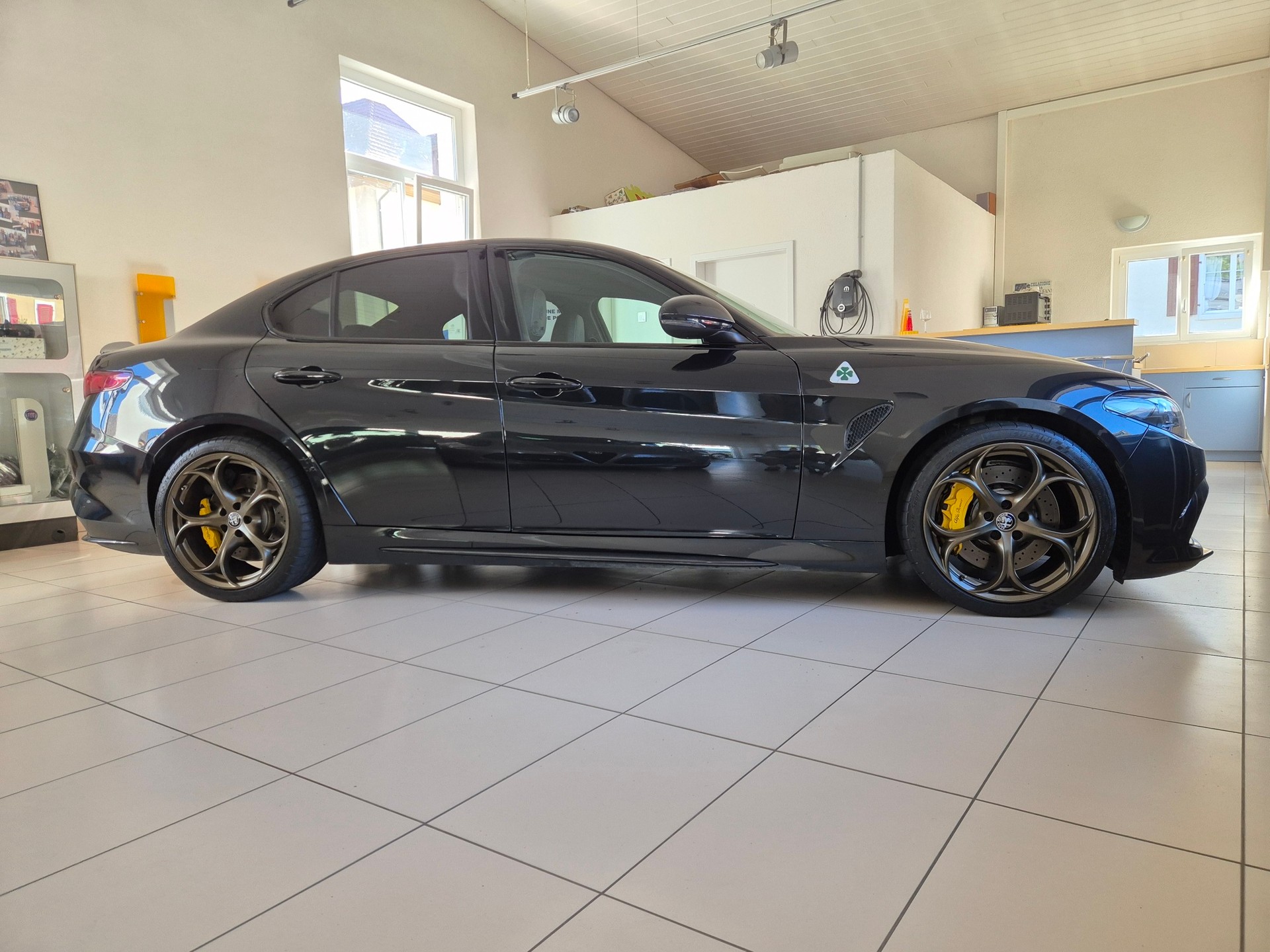 ALFA ROMEO Giulia 2.9 V6 Quadrifoglio Automatic 10 ANS SWISS FREE SERVICE-image-5