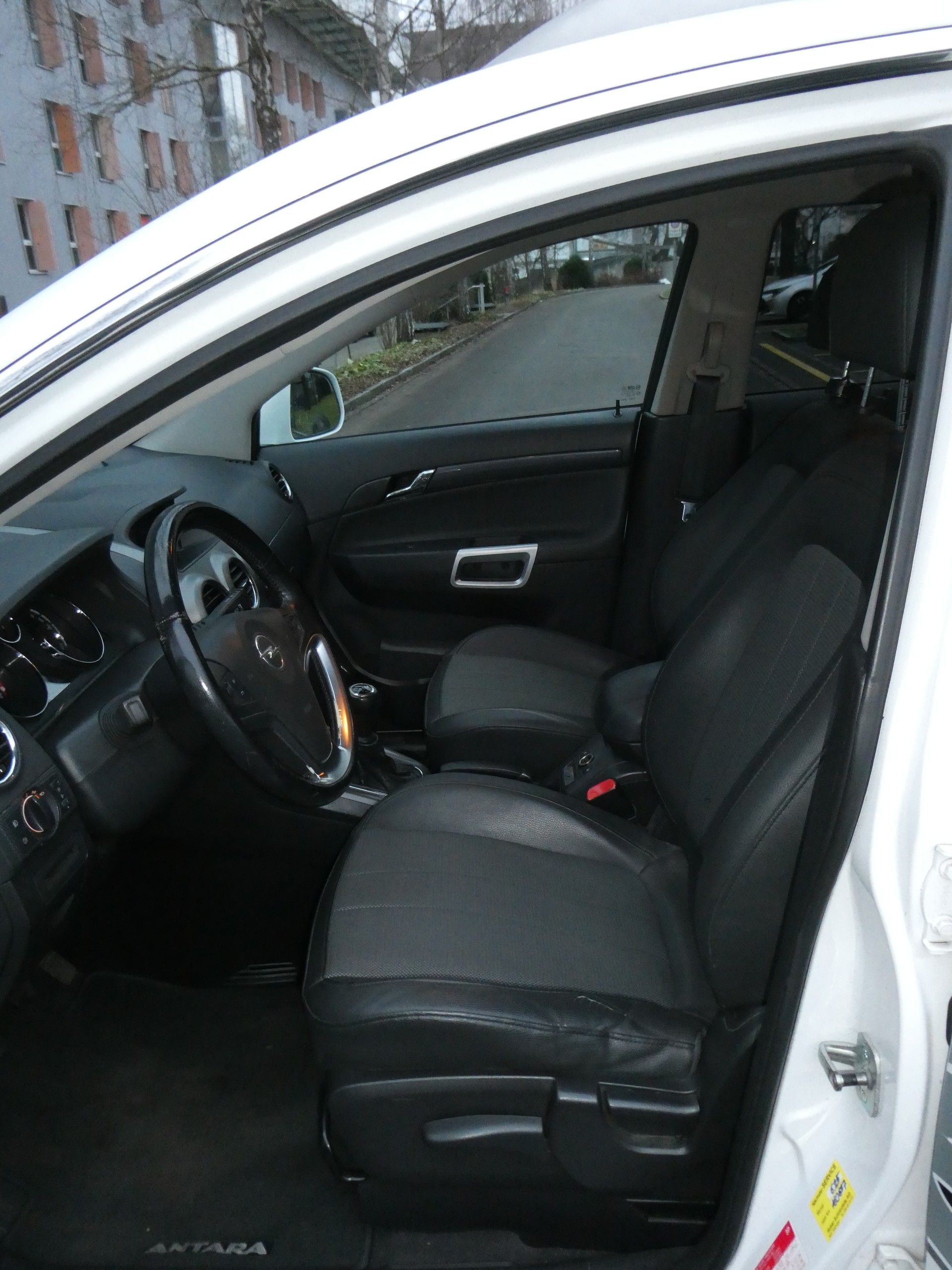 OPEL Antara 2.0 CDTi Enjoy 4WD Automatic-image-9