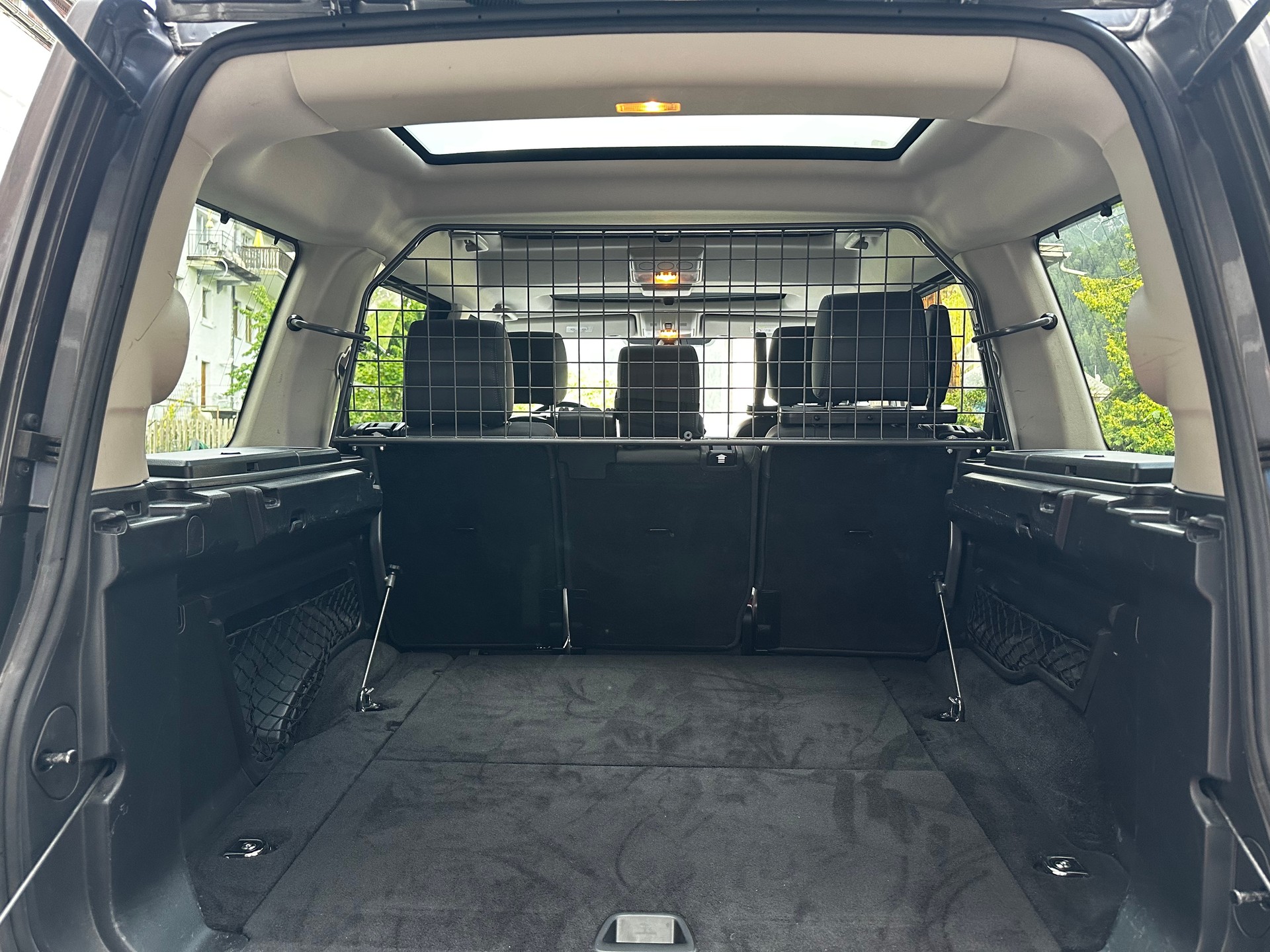 LAND ROVER SDV6 HSE, nur 74'800km-image-11