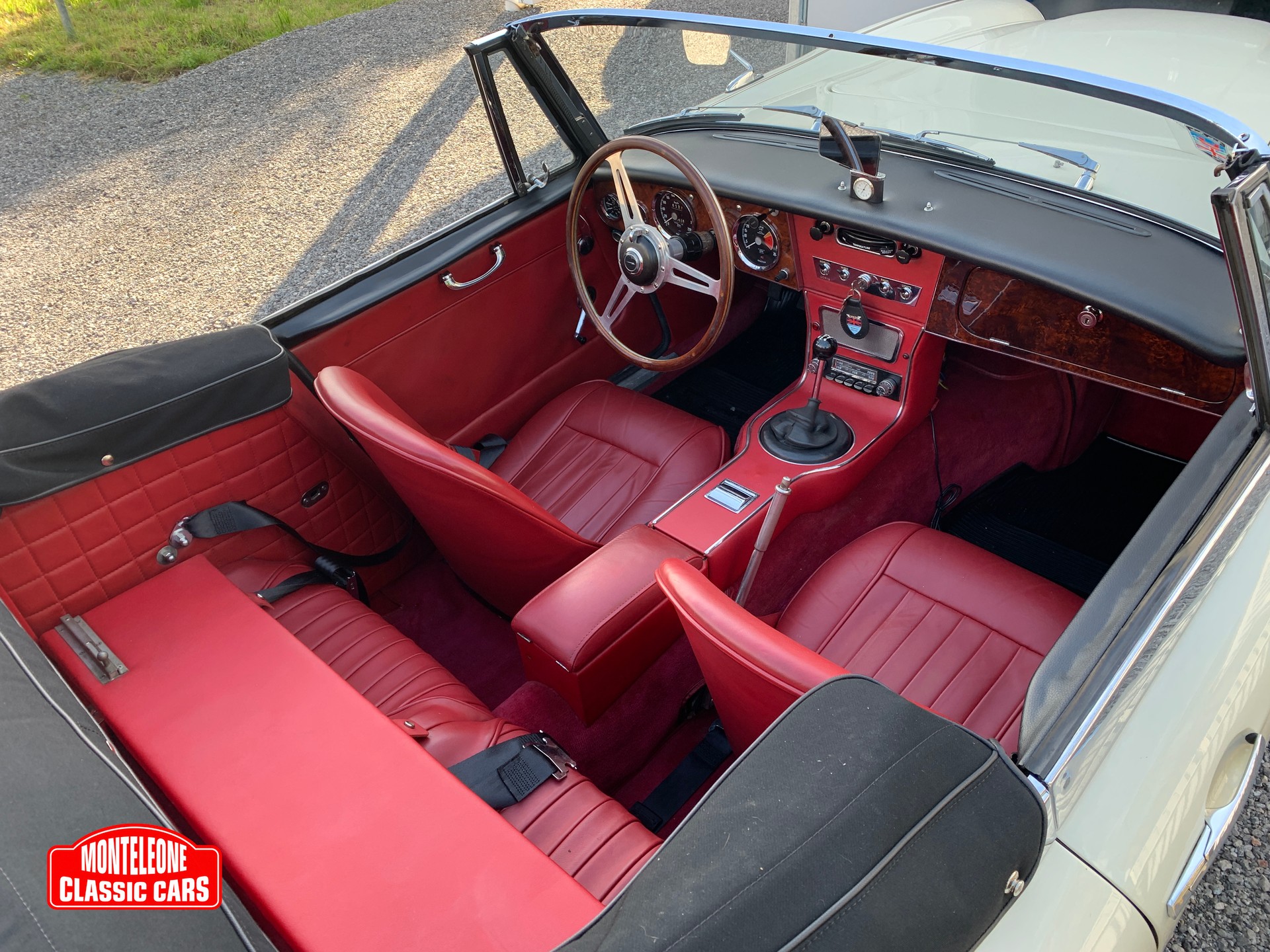 AUSTIN-HEALEY 3000 Mk III-image-9