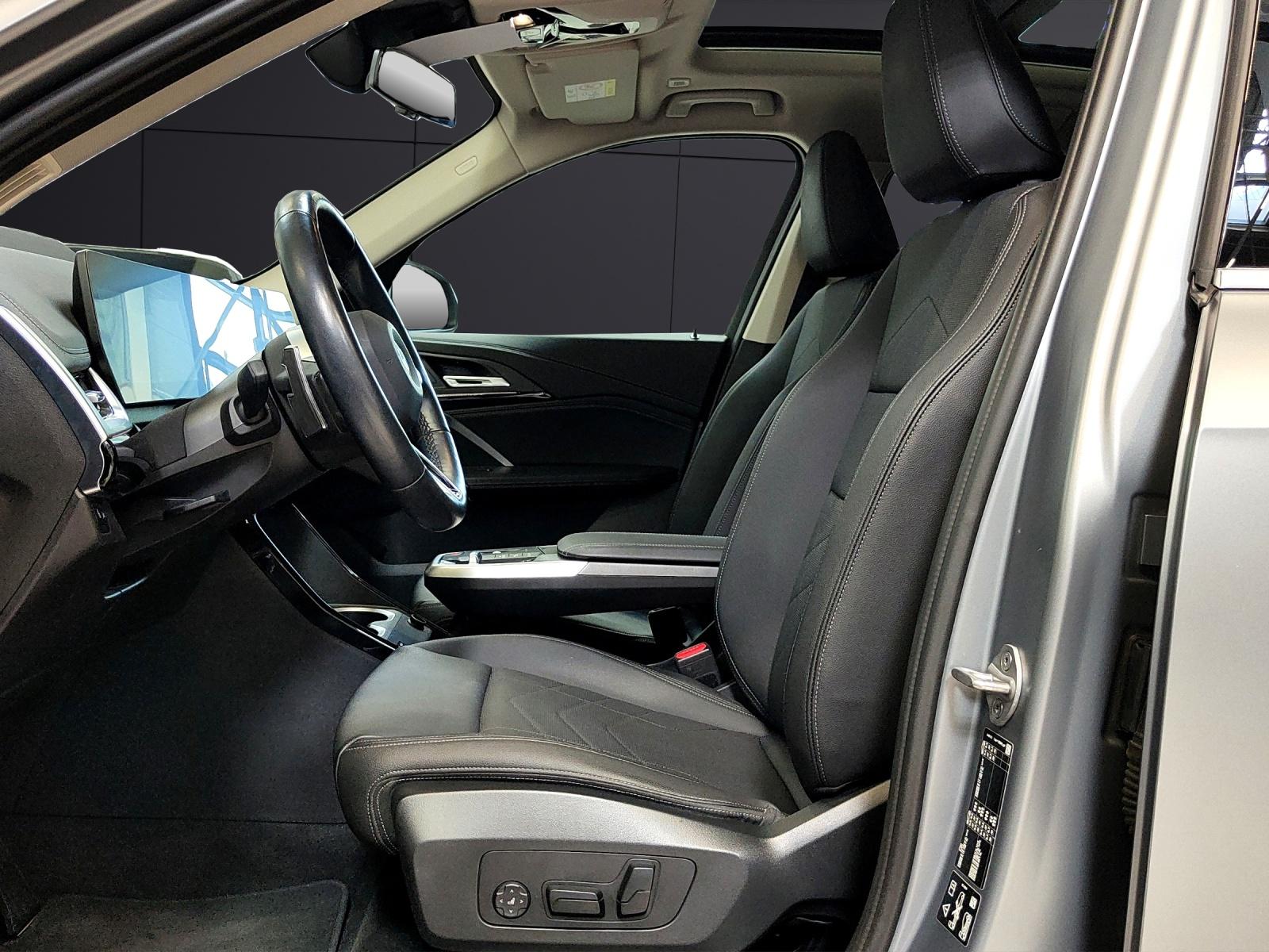 BMW X1 23i xDrive-image-9