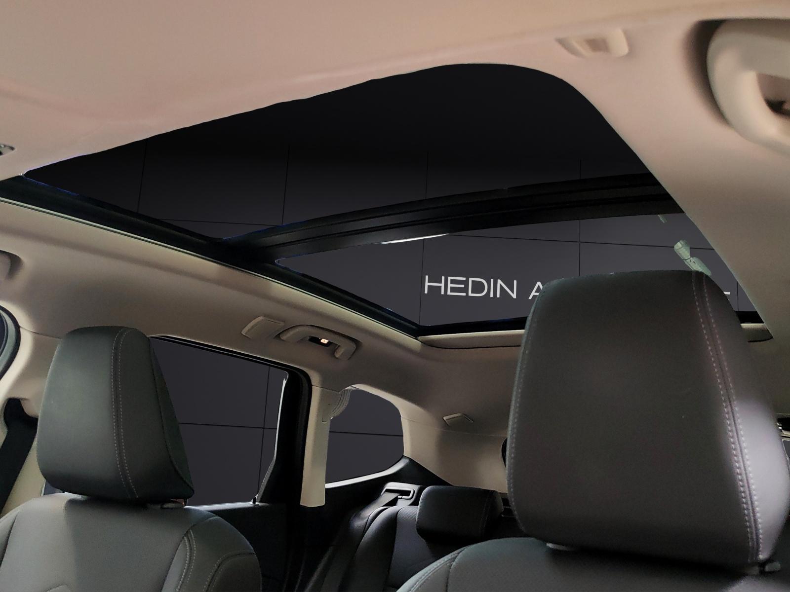 BMW X1 23i xDrive-image-15