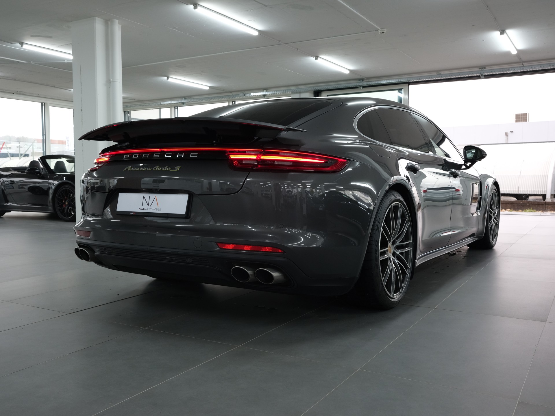PORSCHE Panamera Turbo S Executive E-Hybrid PDK *Porsche Aproved* *Sport Chrono* *Vollausstattung*-showroom-element-2