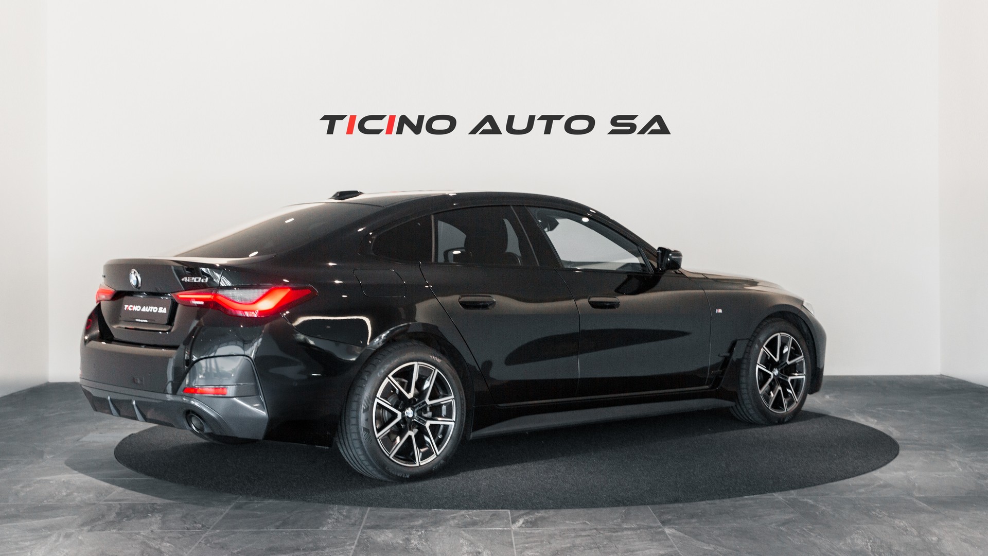 BMW 420d xDrive M Sport-showroom-element-1