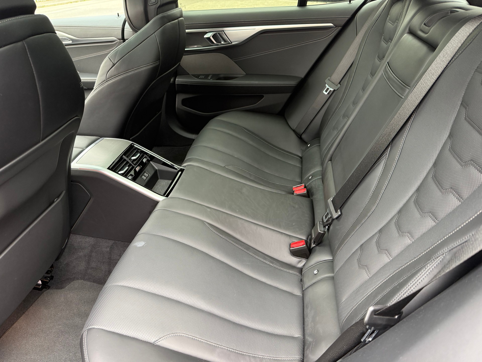 BMW M850i xDrive Steptronic-image-8