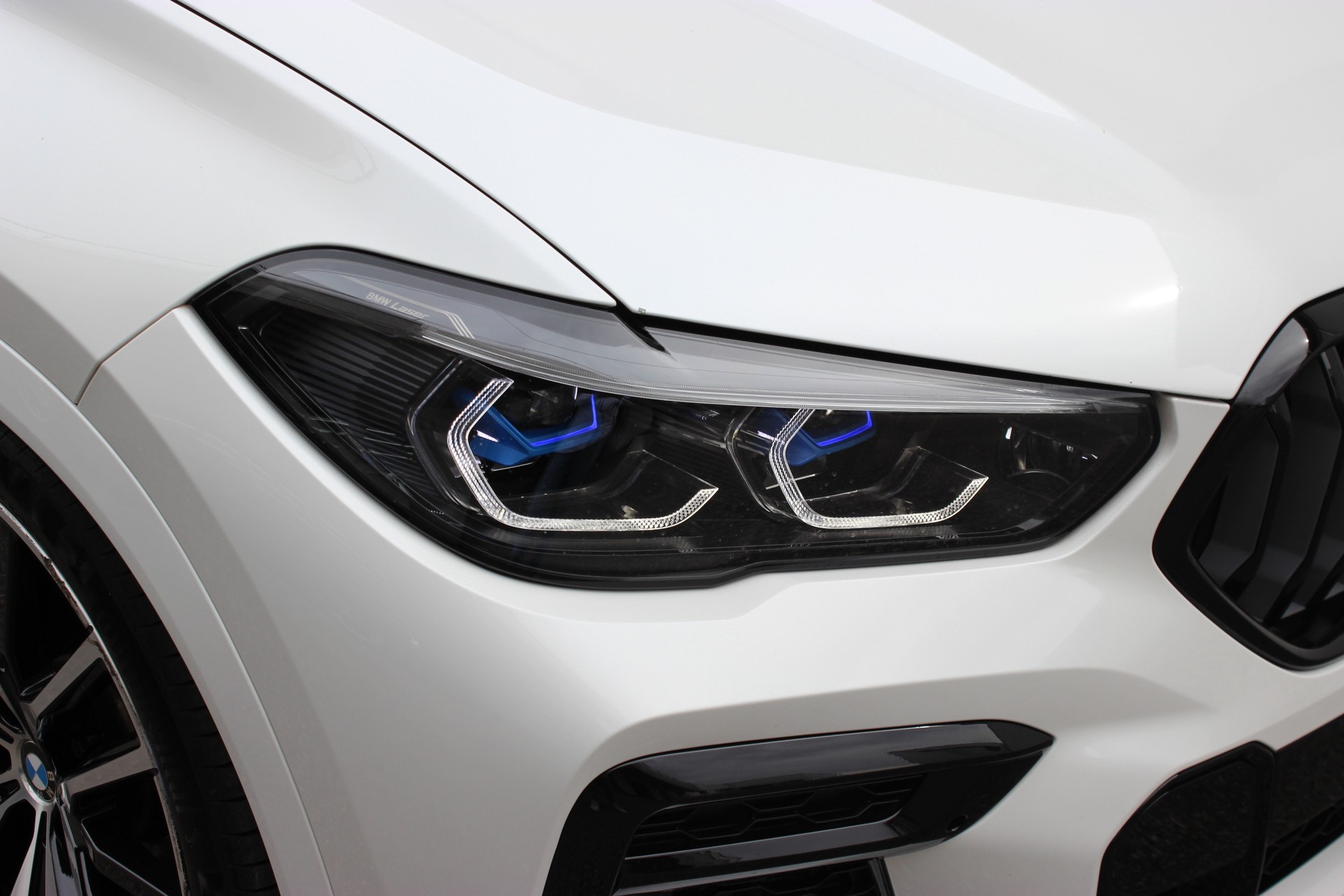 BMW X6 xDrive 48V 30d M Sport *MINERALWEISS METALLIC*-image-7