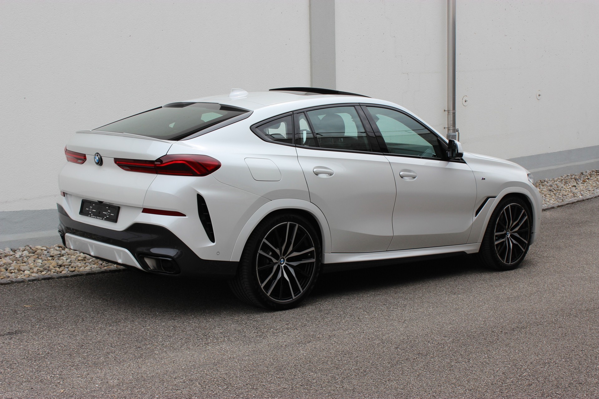 BMW X6 xDrive 48V 30d M Sport *MINERALWEISS METALLIC*-image-4