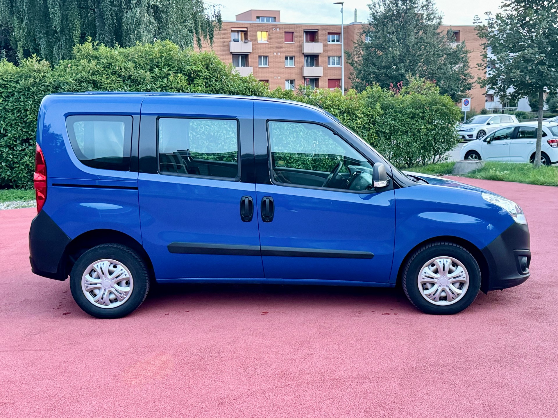 OPEL Combo 1.6 CDTi ecoFLEX Enjoy L1H1 Automatic-showroom-element-3