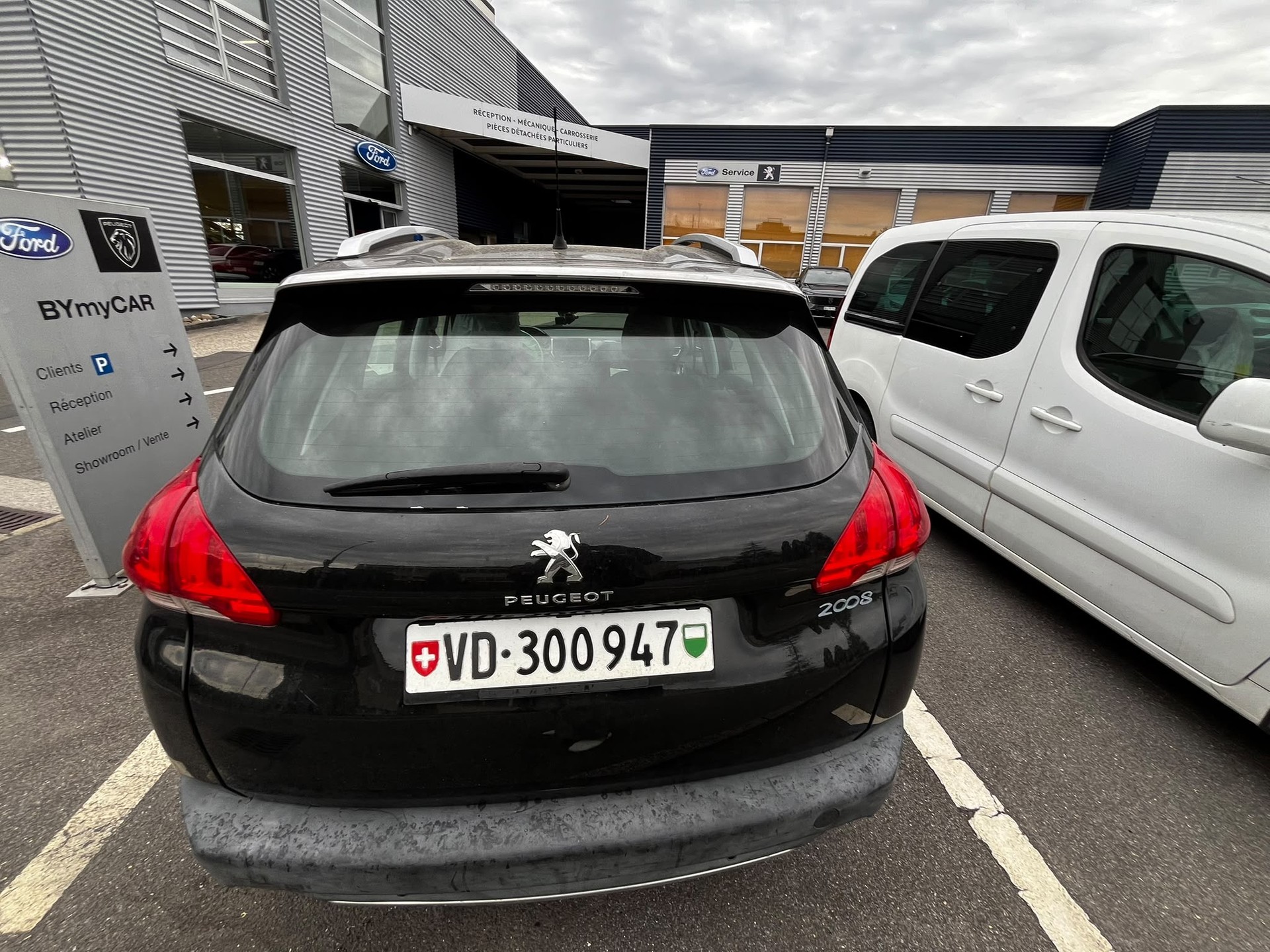 PEUGEOT 2008 1.2 VTI Access-image-1