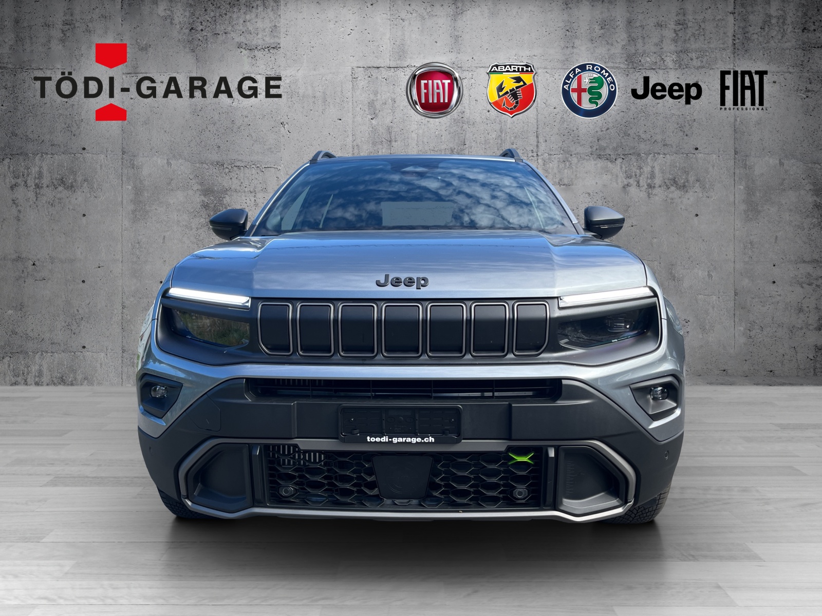 JEEP Avenger 1.2 MHEV Overland Pack Leder 4xe-showroom-element-1