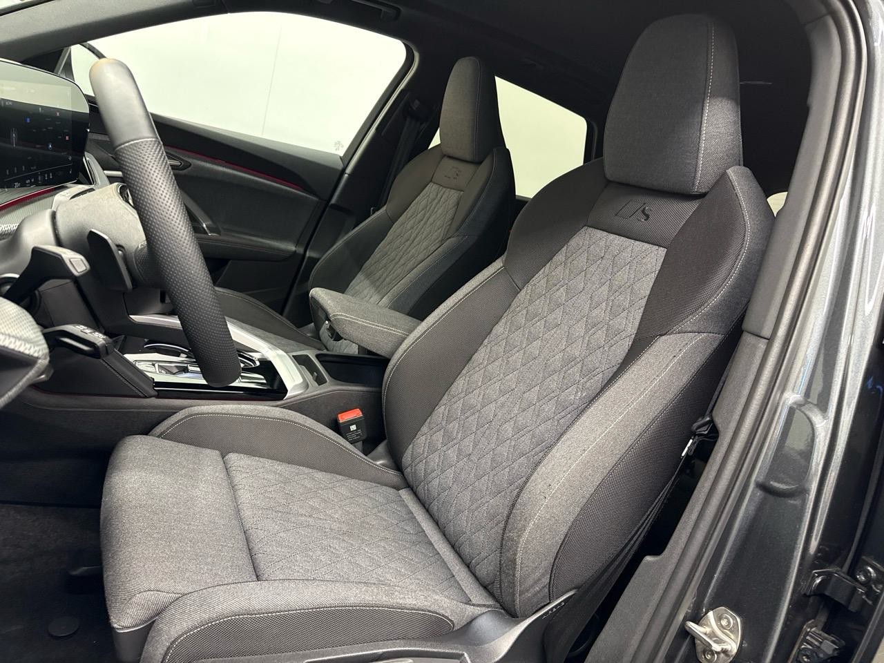 AUDI Q5 TDI quattro 150 kW S-tronic S-Line-showroom-element-3