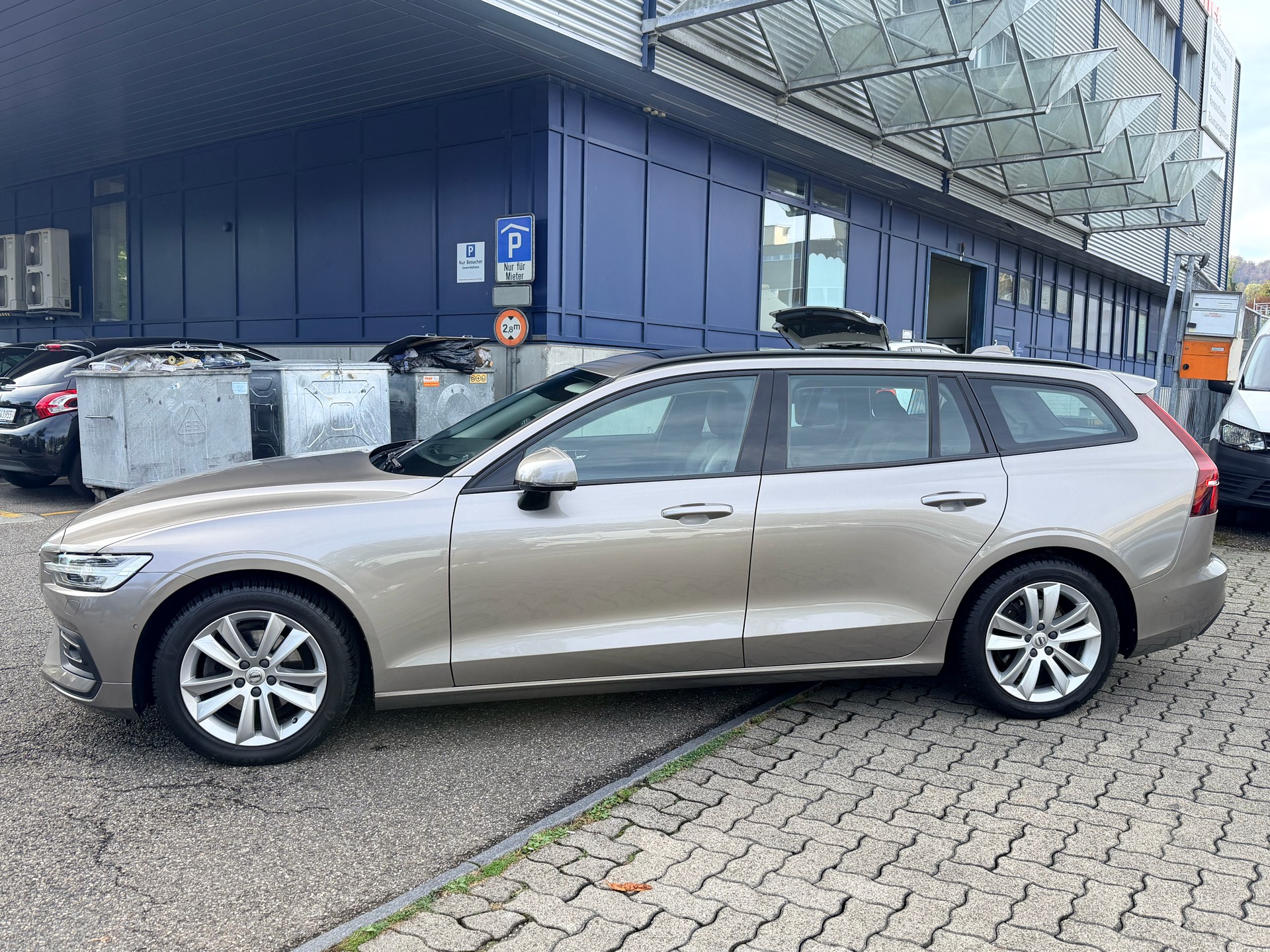 VOLVO V60 D4 Inscription Geartronic-image-5