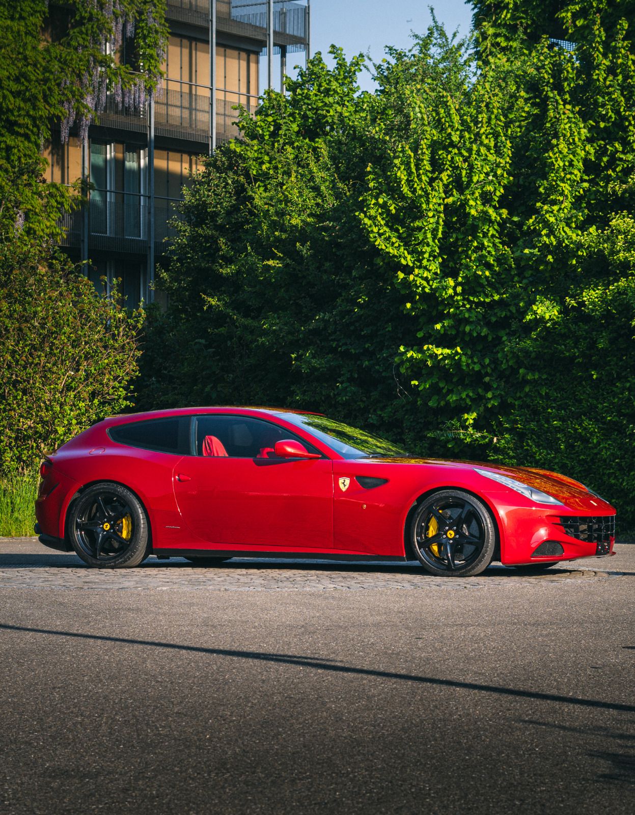 FERRARI FF-image-8