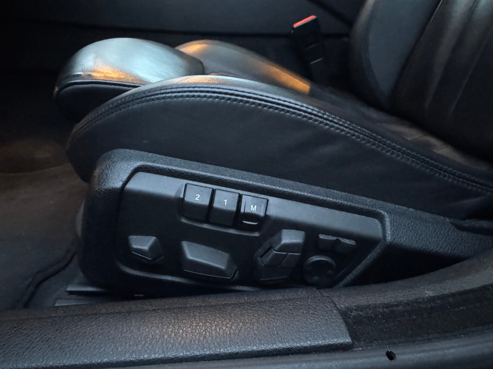 BMW 650i Gran Coupé xDrive 450PS | Head-Up-Display | B&O Soundsystem | Leder Interior | Panoramadach | Soft-Close-Türen-image-6