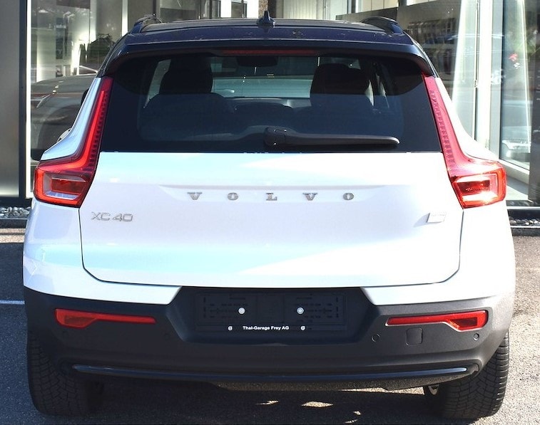 VOLVO XC40 Recharge P6 Ultimate-image-1
