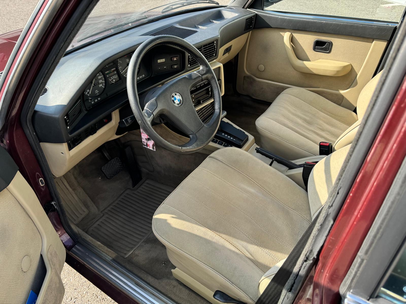 BMW 528i A-image-15